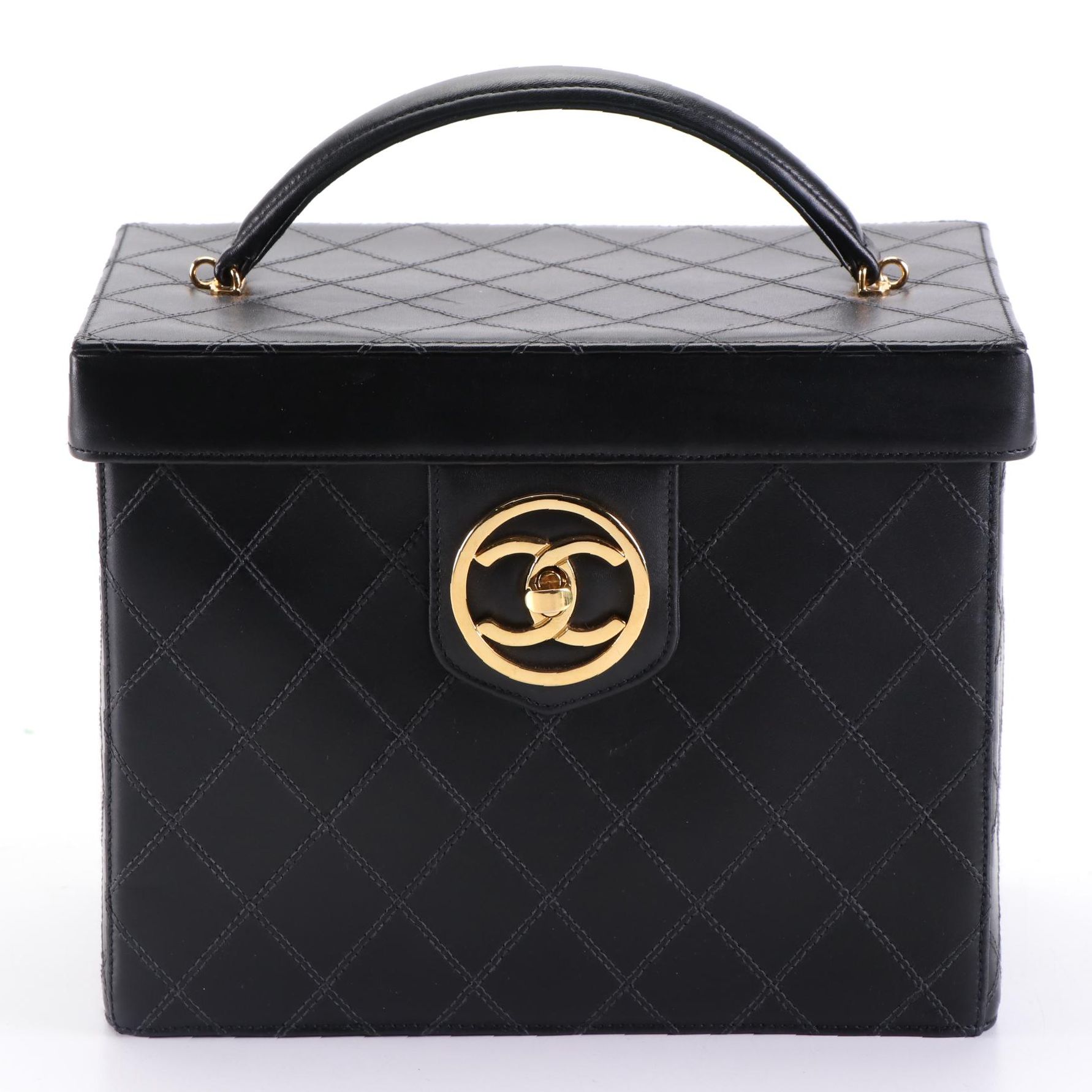 Chanel Vanity Case in Diamond Stitched Lambskin