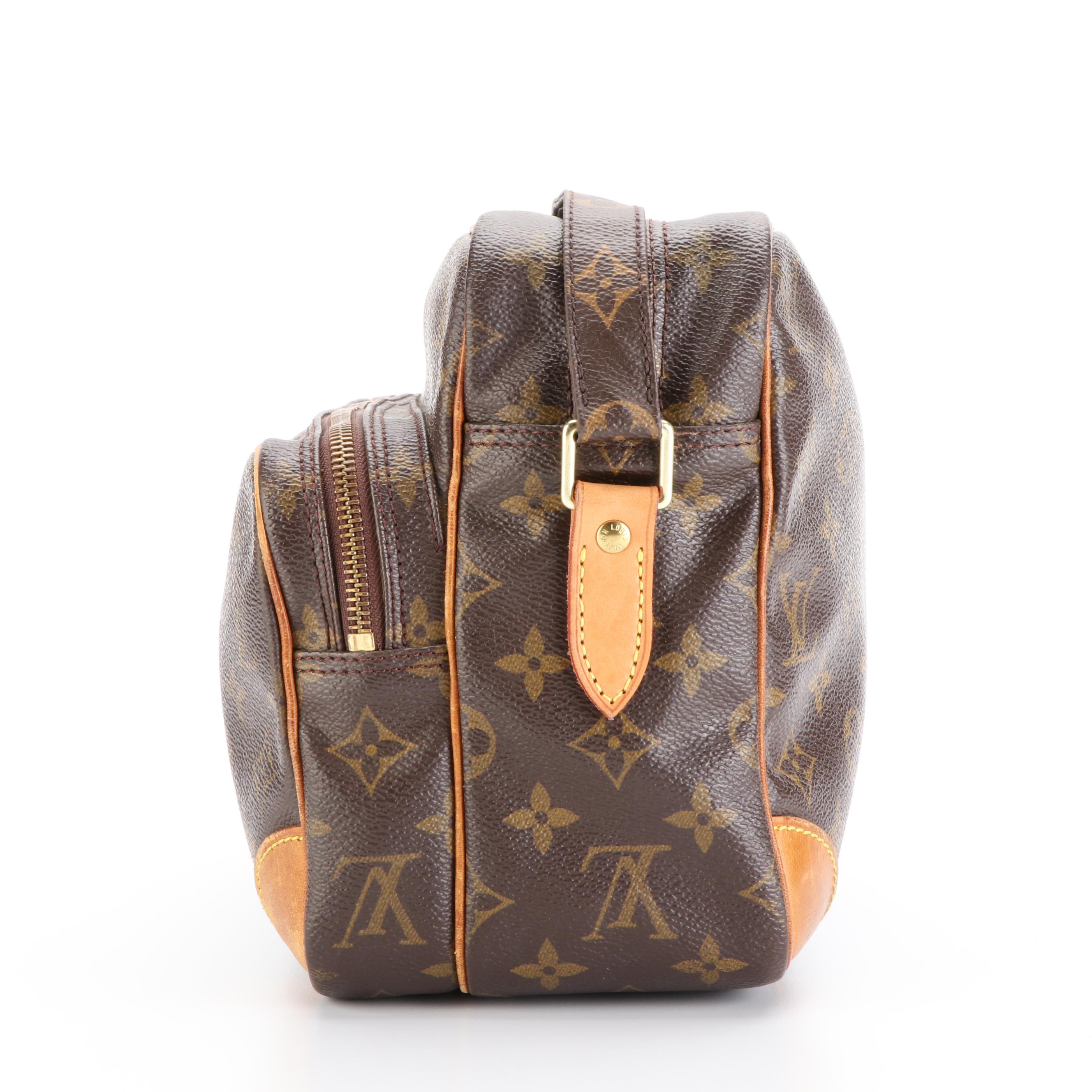 Louis Vuitton Nil Crossbody Bag in Monogram Canvas and Vachetta Leather