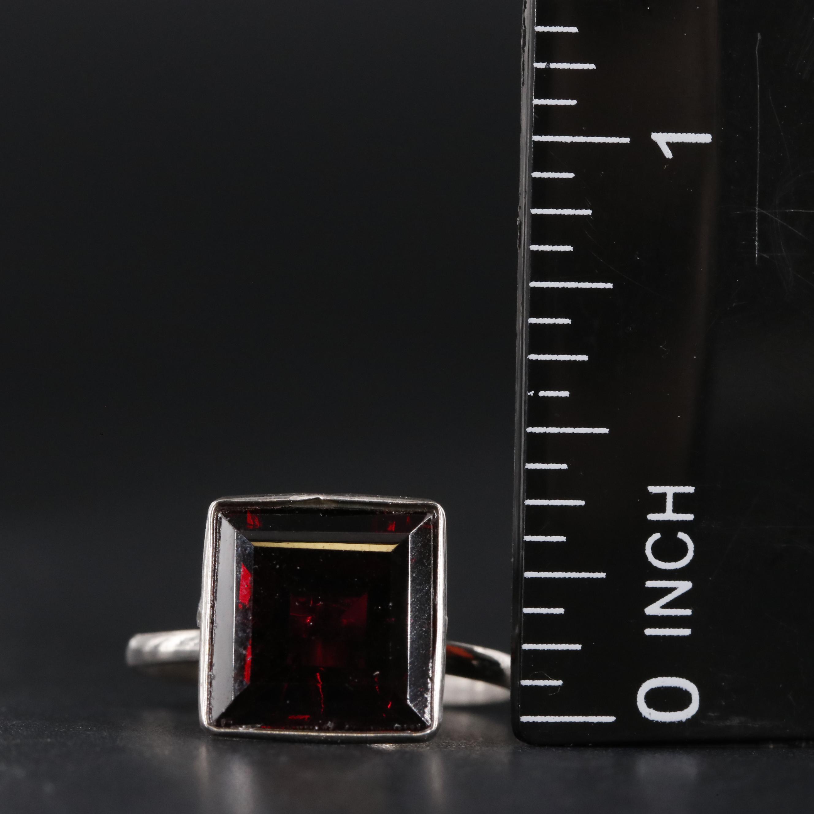 14K 5.81 CT Garnet Ring
