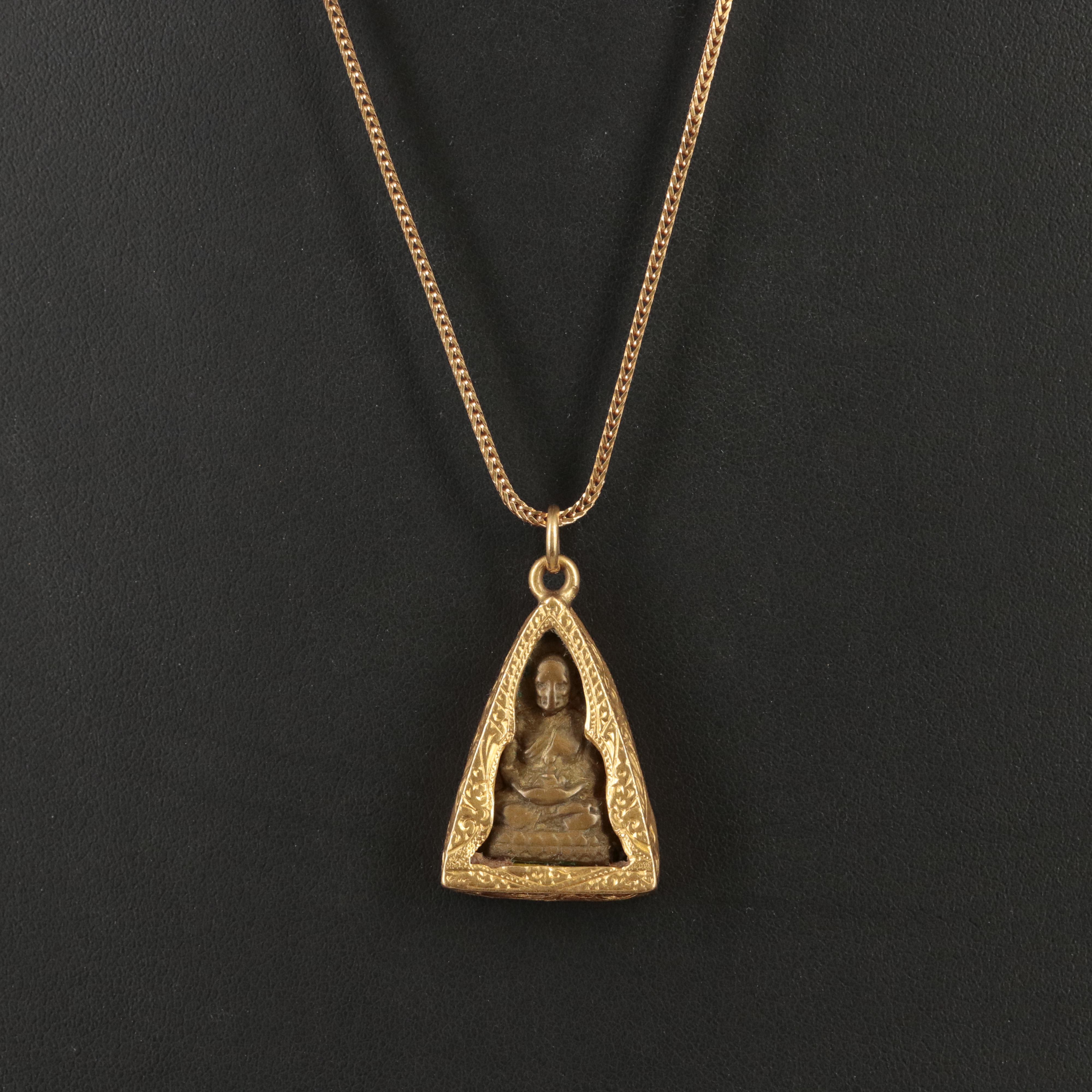 18K Thai Sitting Buddha Amulet with UnoAErre Foxtail Chain Necklace