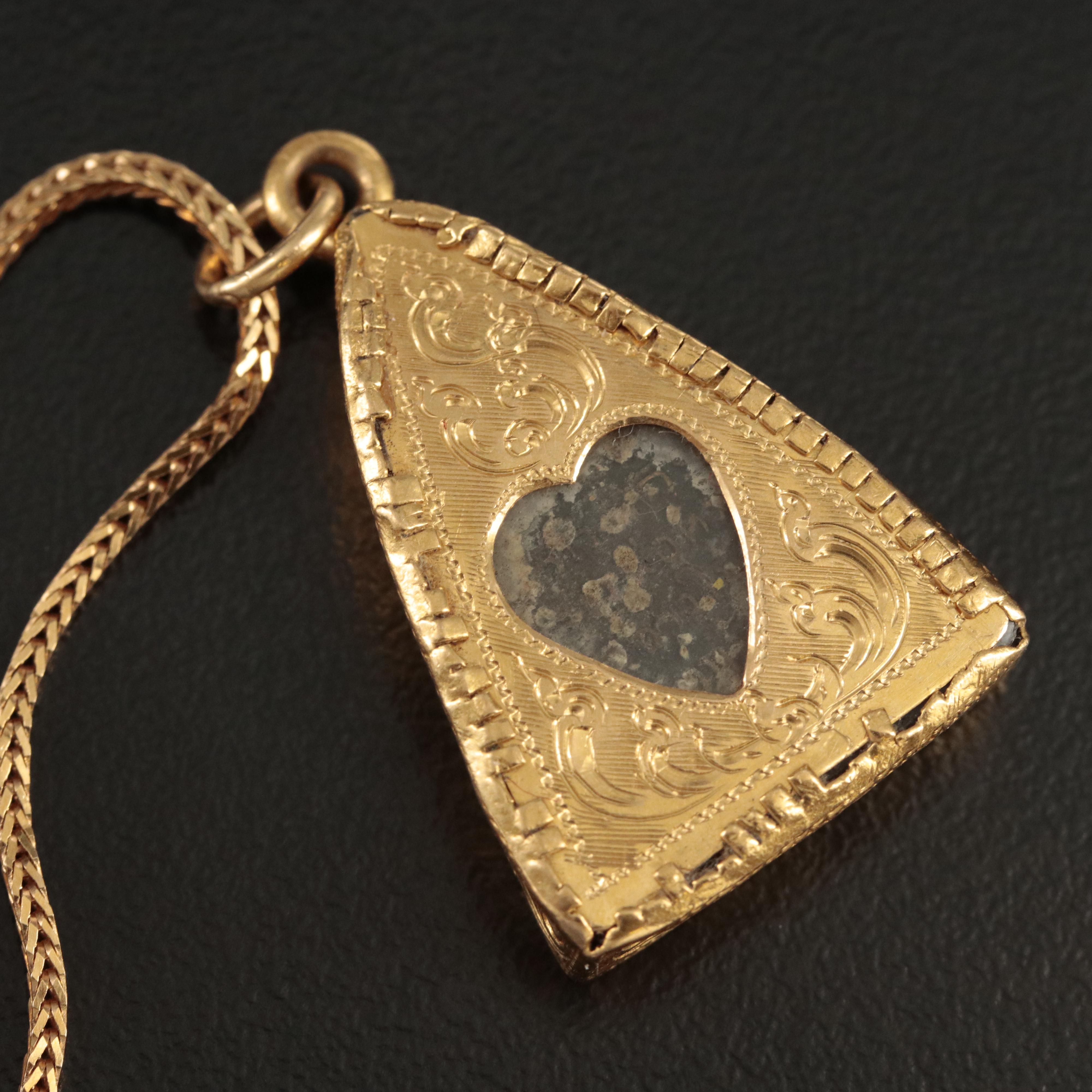 18K Thai Sitting Buddha Amulet with UnoAErre Foxtail Chain Necklace