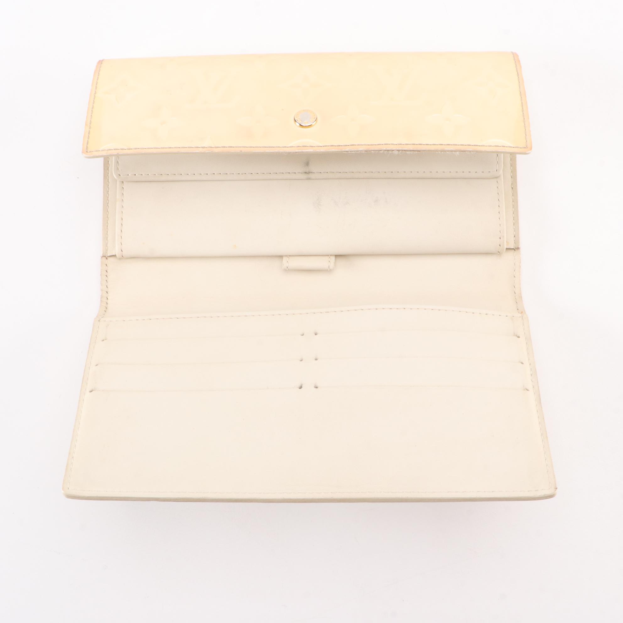 Louis Vuitton International Wallet in Monogram Vernis with Box