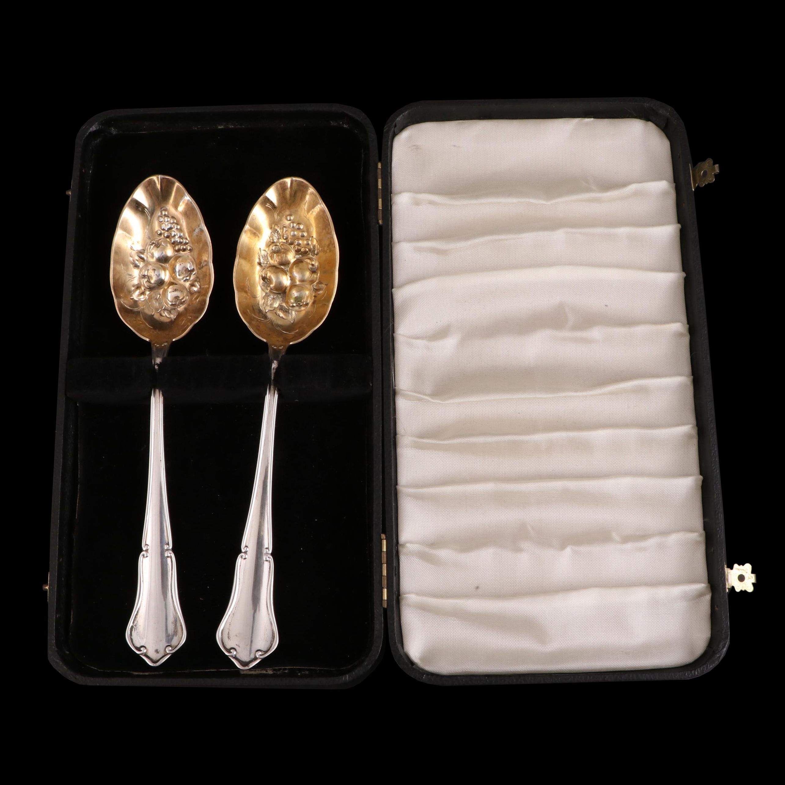 Lowenthal German 800 Silver Berry Spoons in Presentation Case, Late 19th C.
