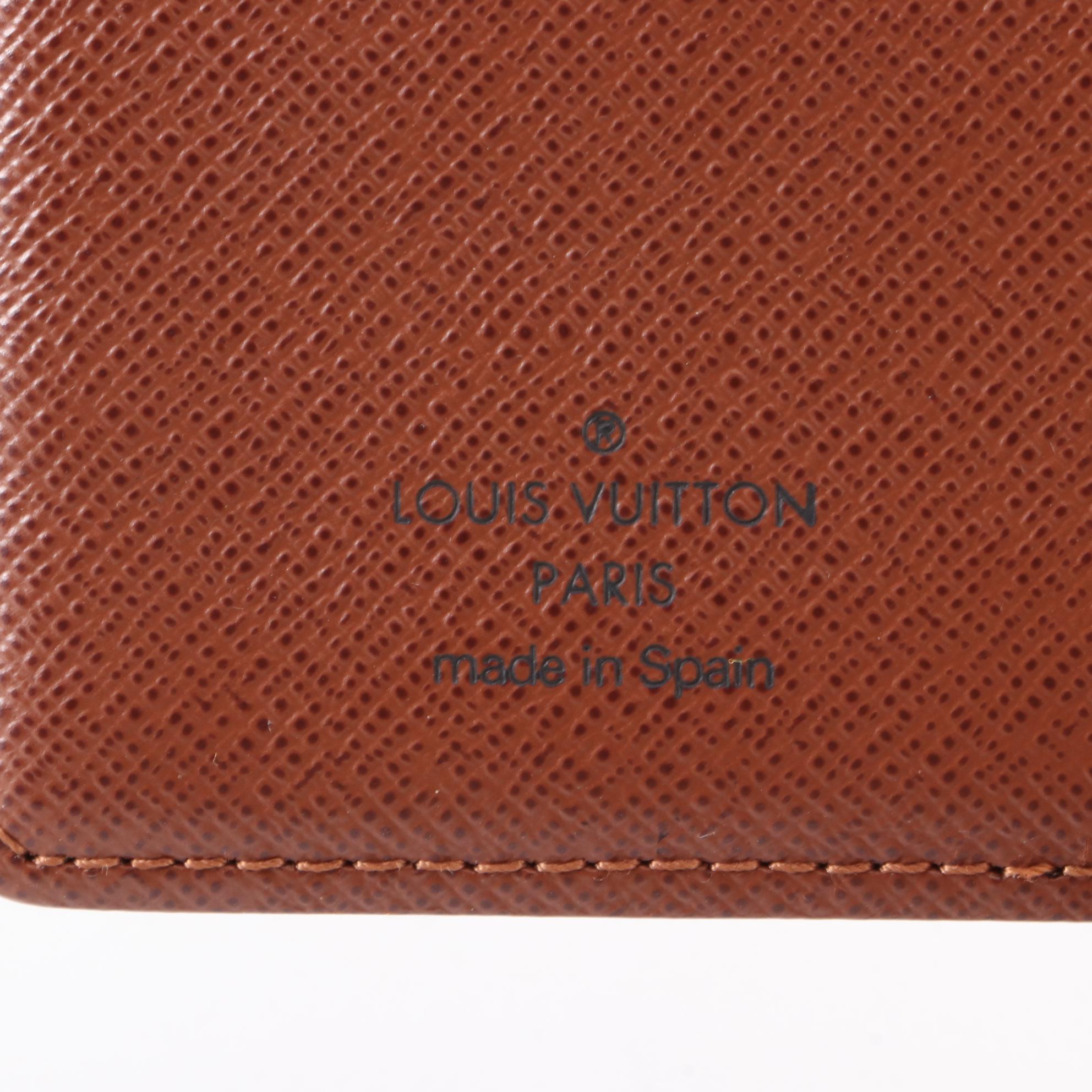 Louis Vuitton Agenda Cover in Monogram Canvas