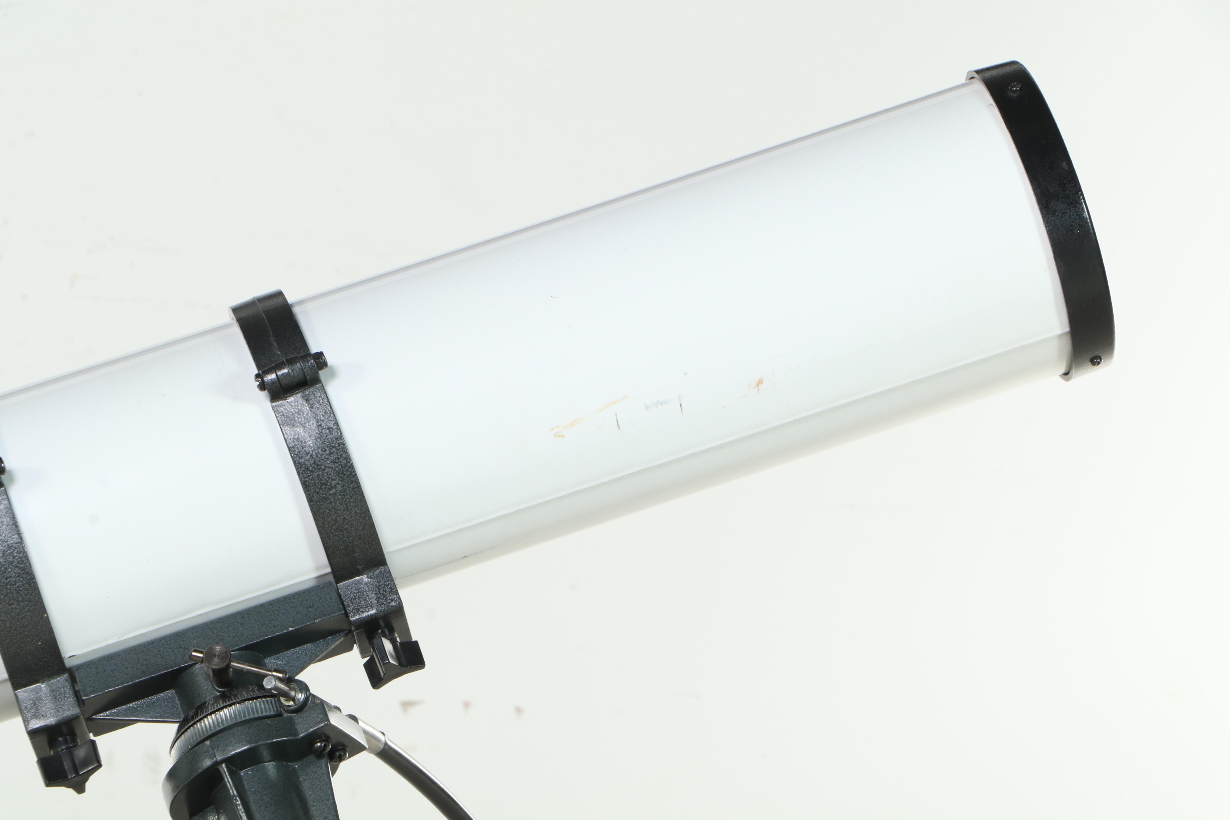 Meade Model 4500 Telescope With Tripod