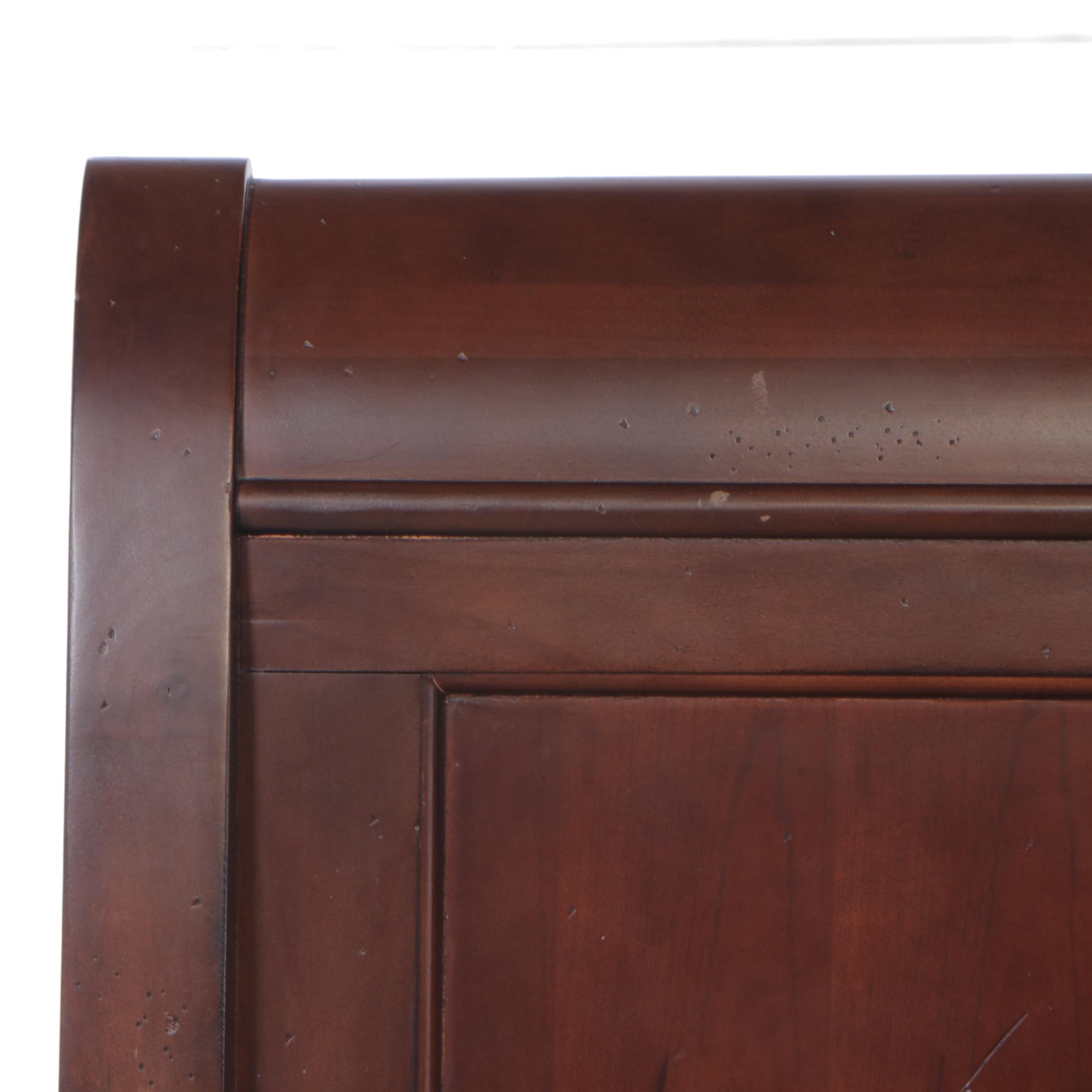 Twin Size Sleigh Bed with Slats