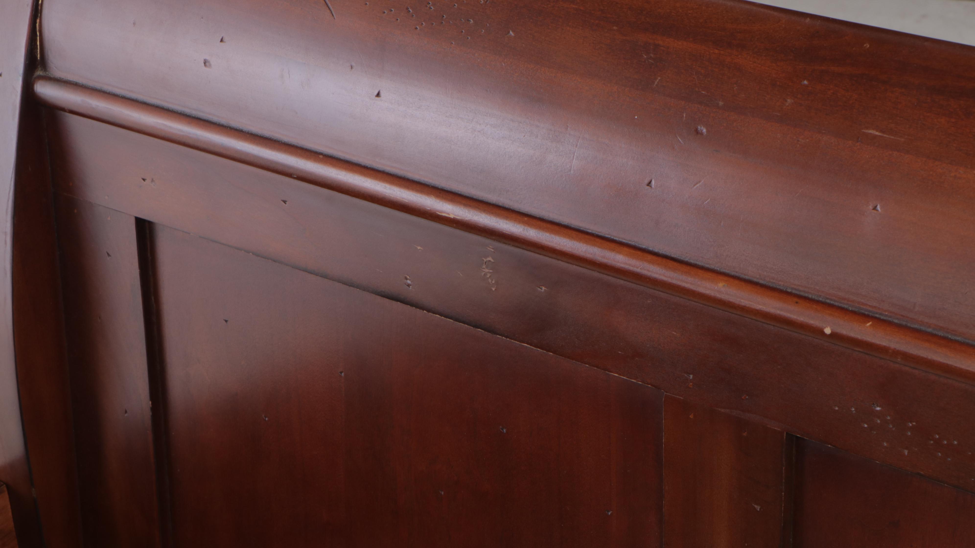 Twin Size Sleigh Bed with Slats