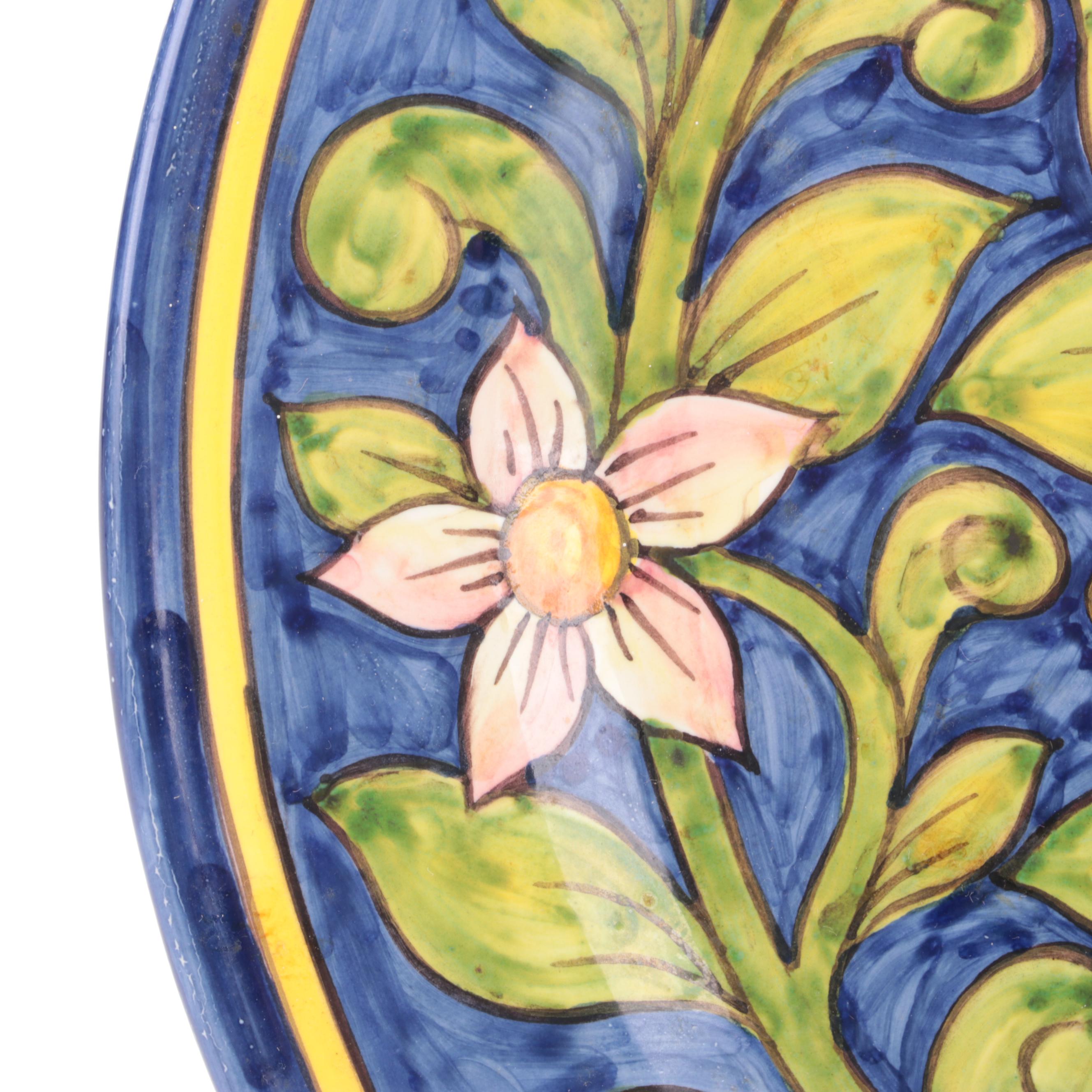 Italian Maiolica Style Hand-Painted Earthenware Decorative Charger