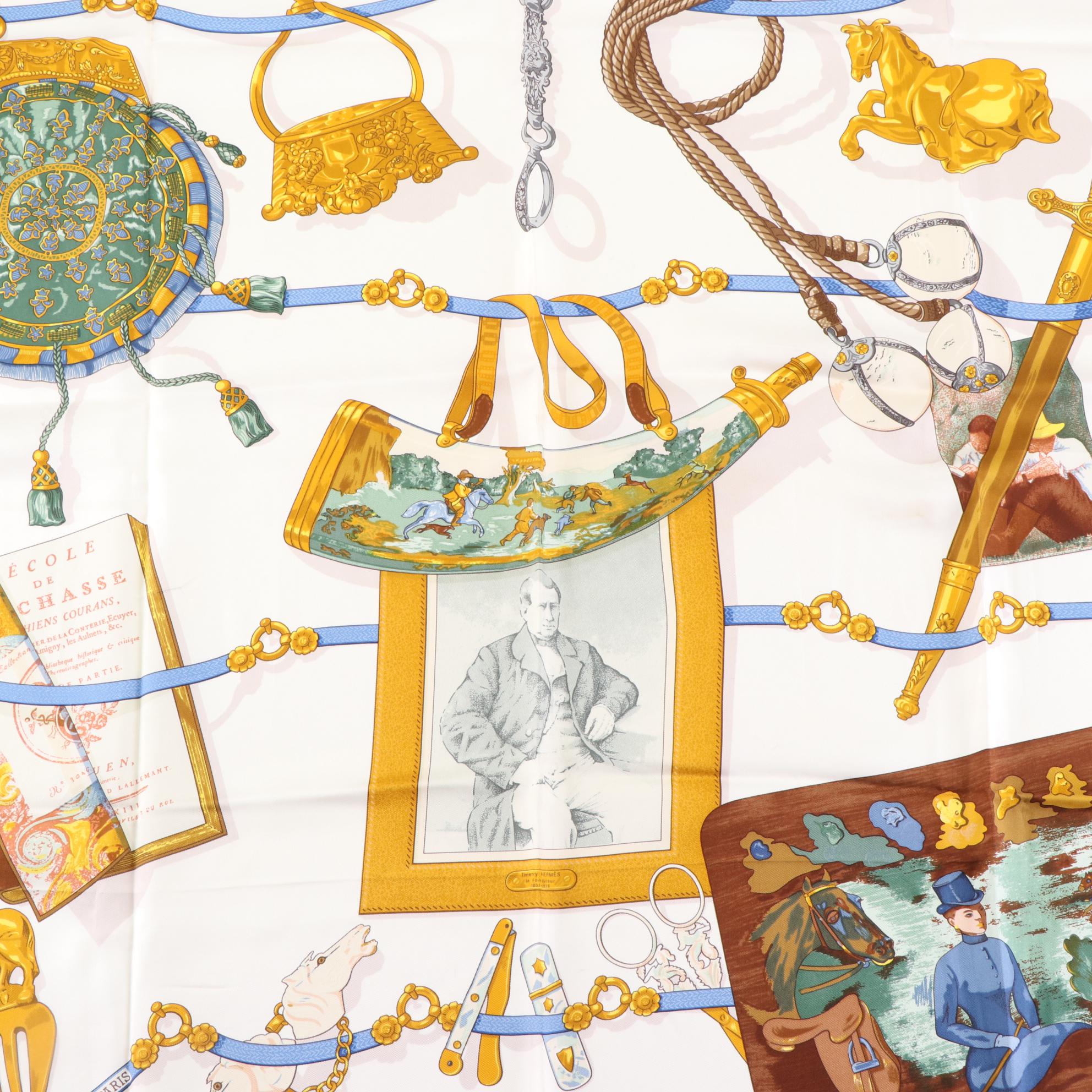 Hermès ''Memoire d'Hermes'' Scarf 90 in Silk Twill with Box