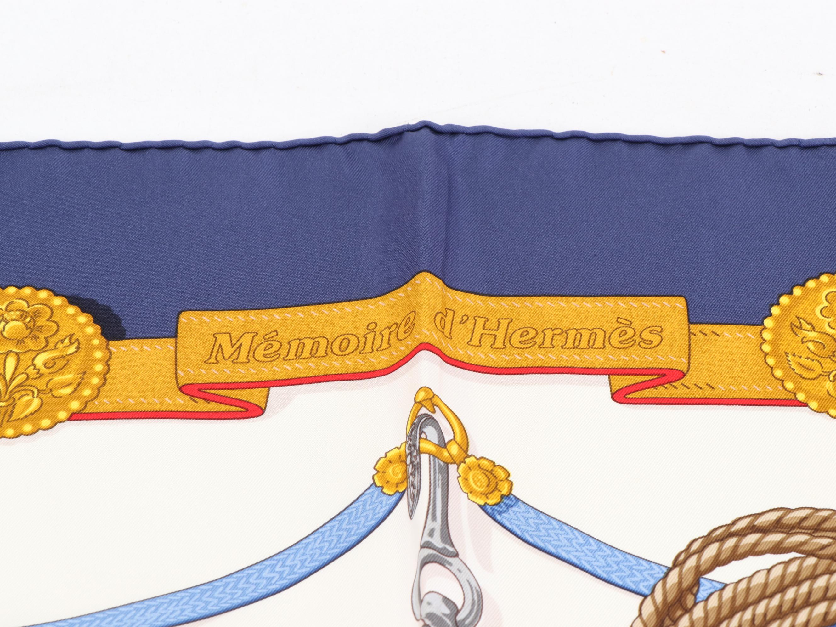 Hermès ''Memoire d'Hermes'' Scarf 90 in Silk Twill with Box