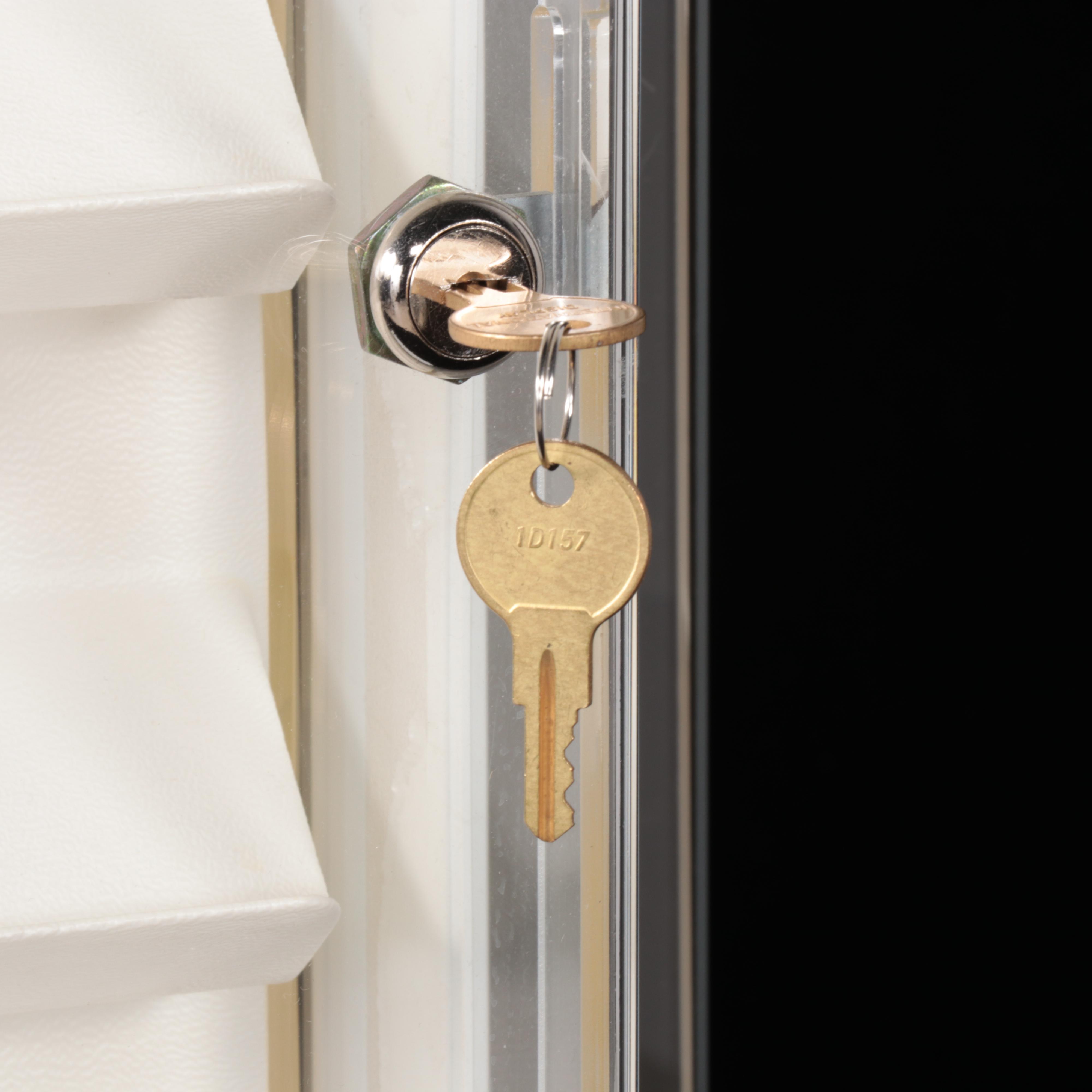 Three-Sided Rotating Lockable Display Cabinet Showcase