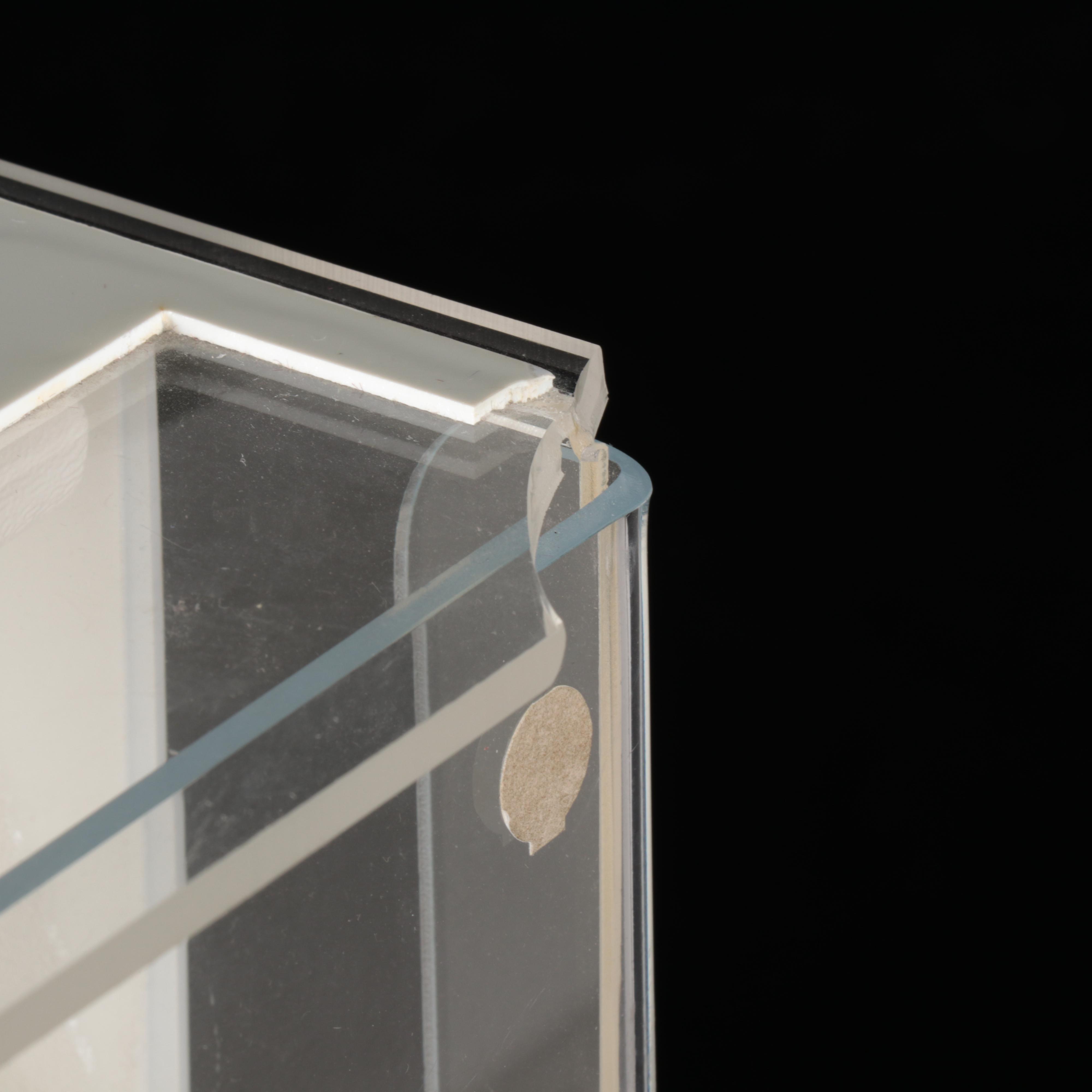 Three-Sided Rotating Lockable Display Cabinet Showcase