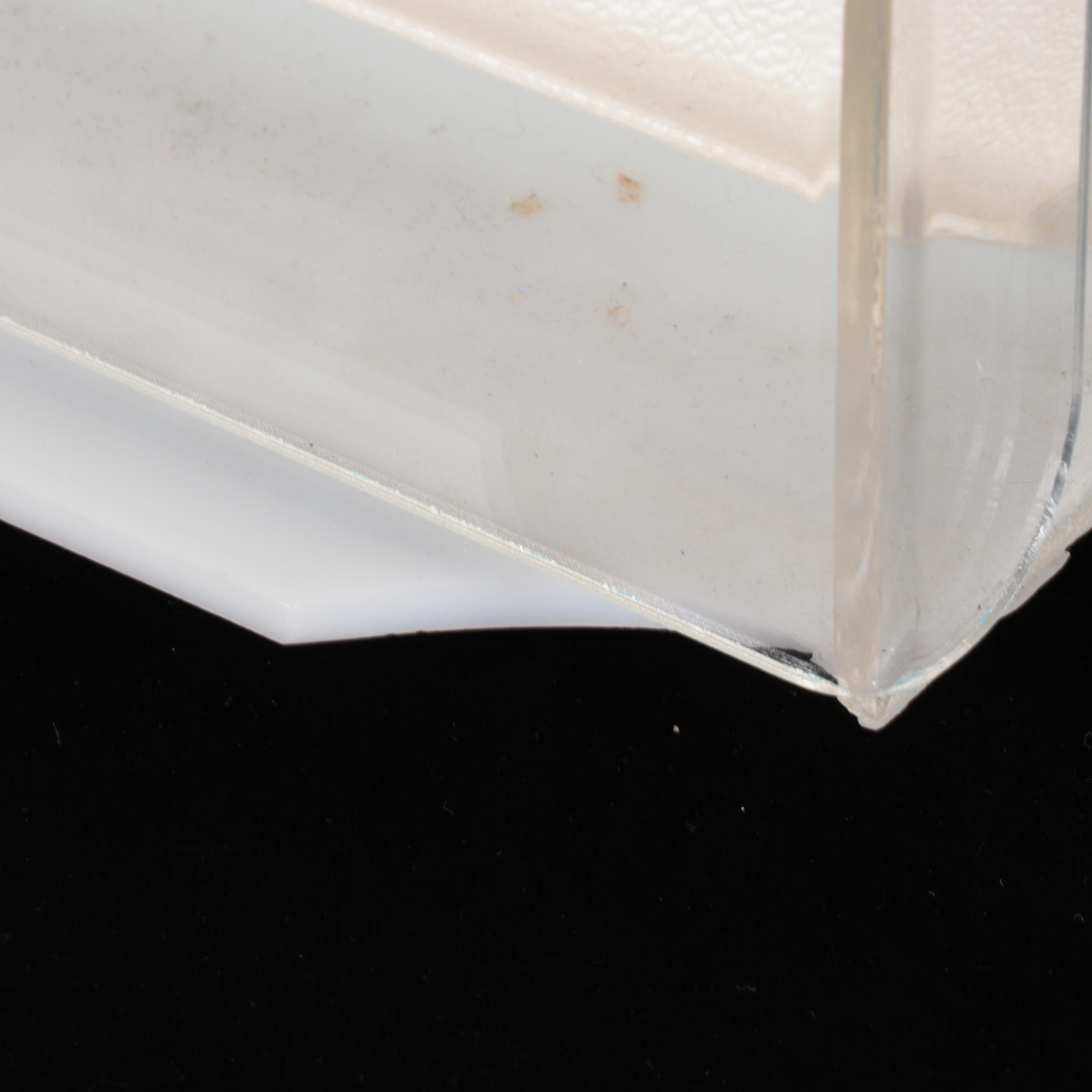 Three-Sided Rotating Lockable Display Cabinet Showcase