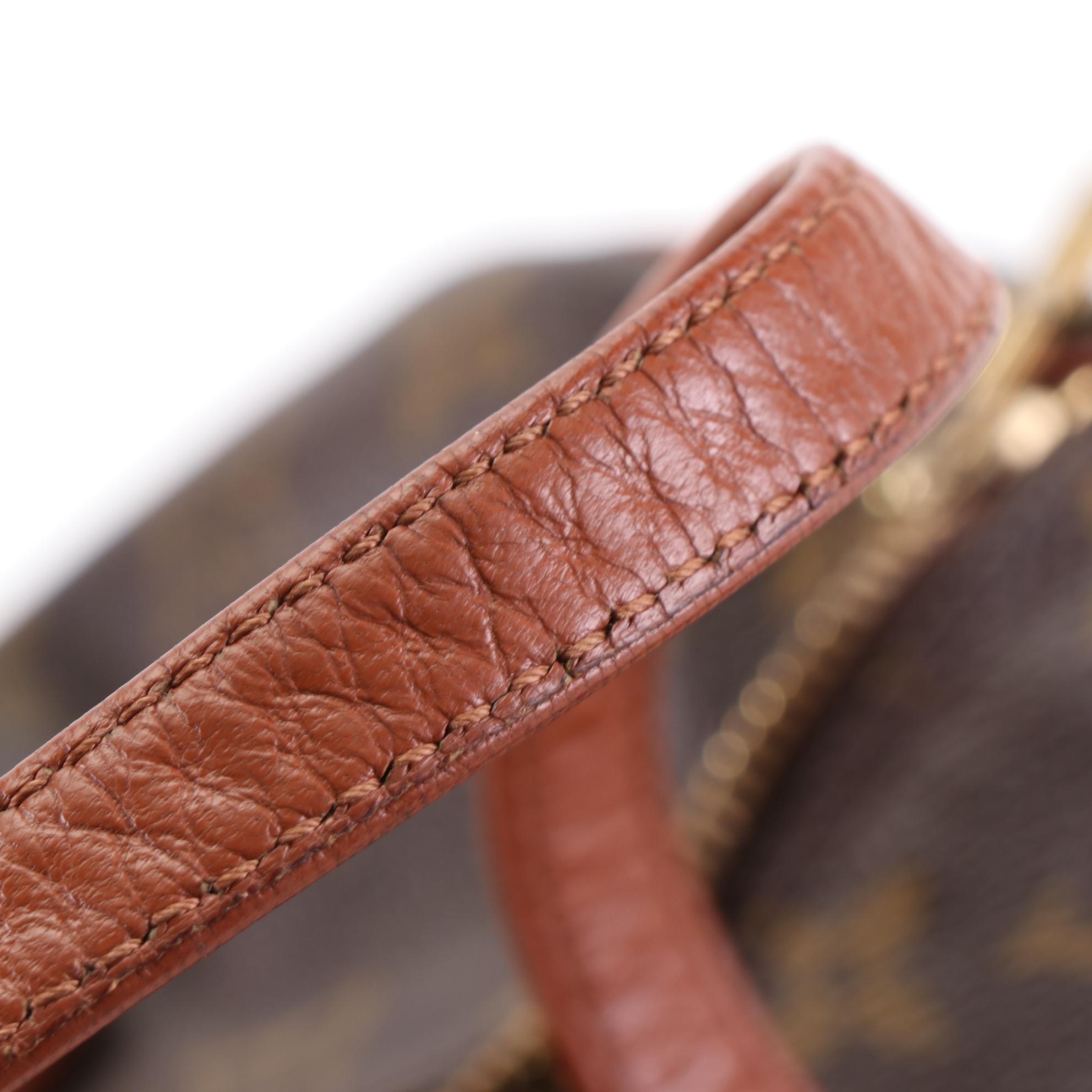 Louis Vuitton Papillon 30 in Monogram Canvas with Pouch