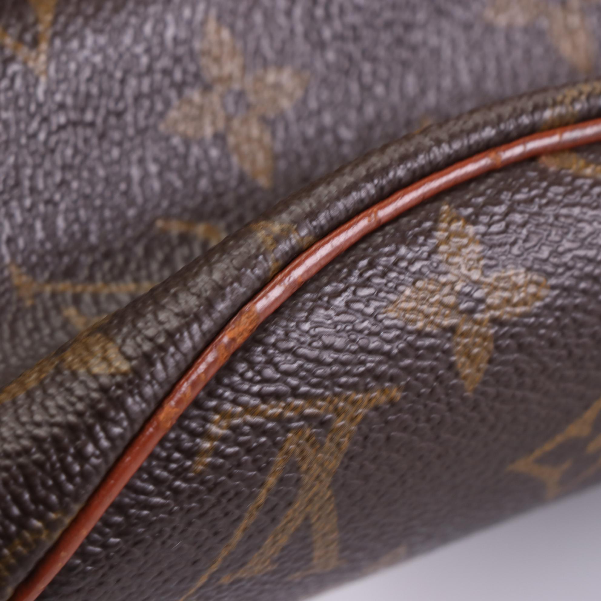 Louis Vuitton Papillon 30 in Monogram Canvas with Pouch