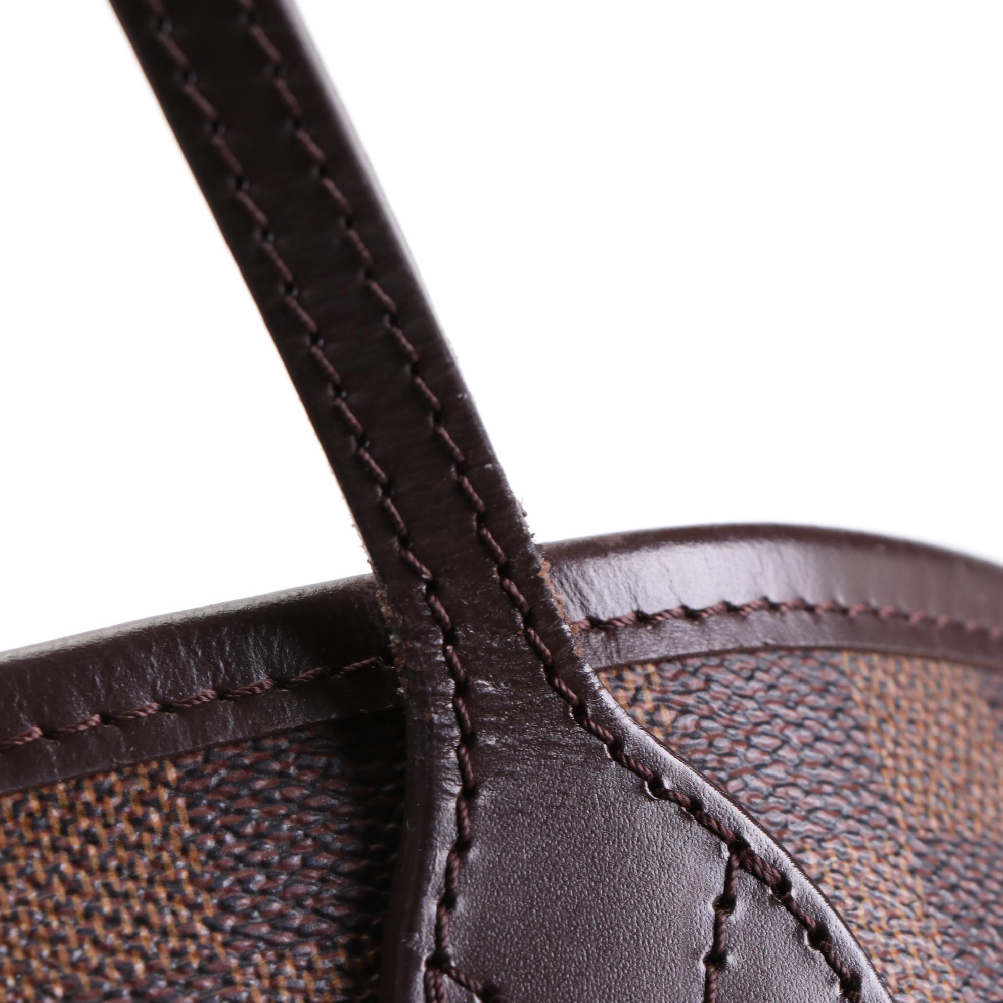 Louis Vuitton Neverfull MM in Damier Ebene Canvas