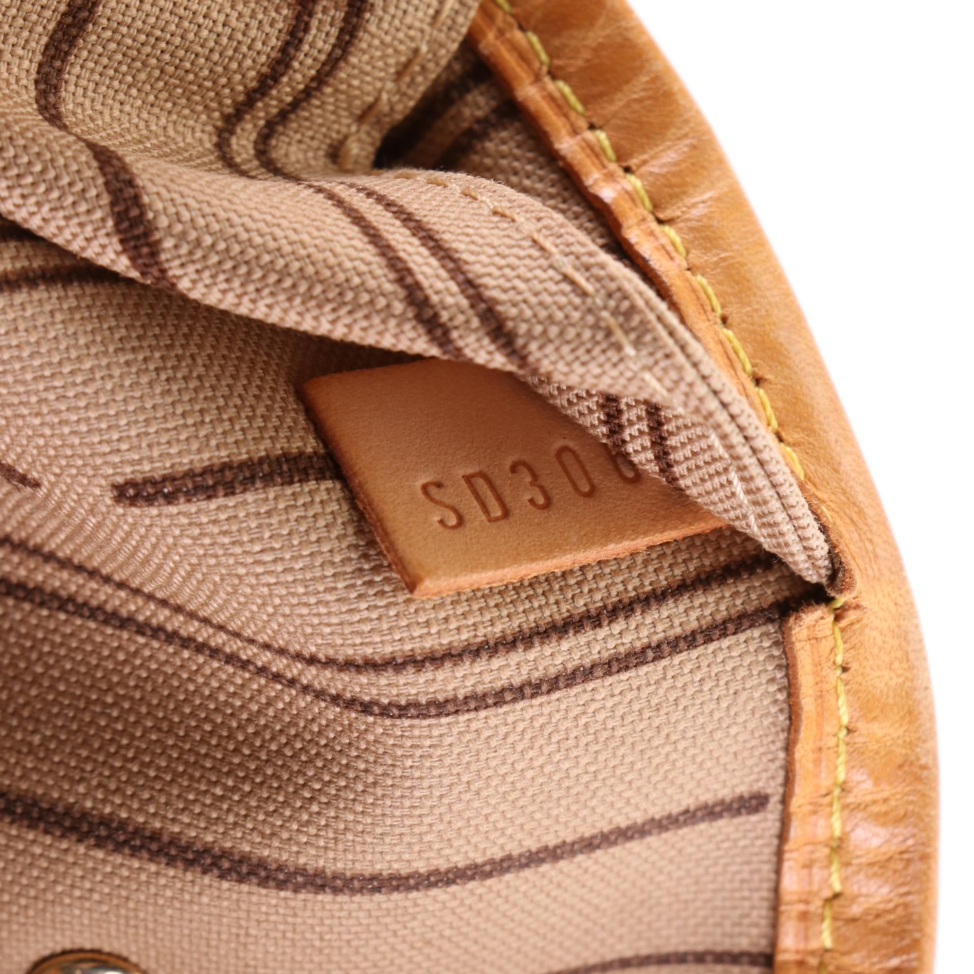 Louis Vuitton Neverfull MM in Monogram Canvas