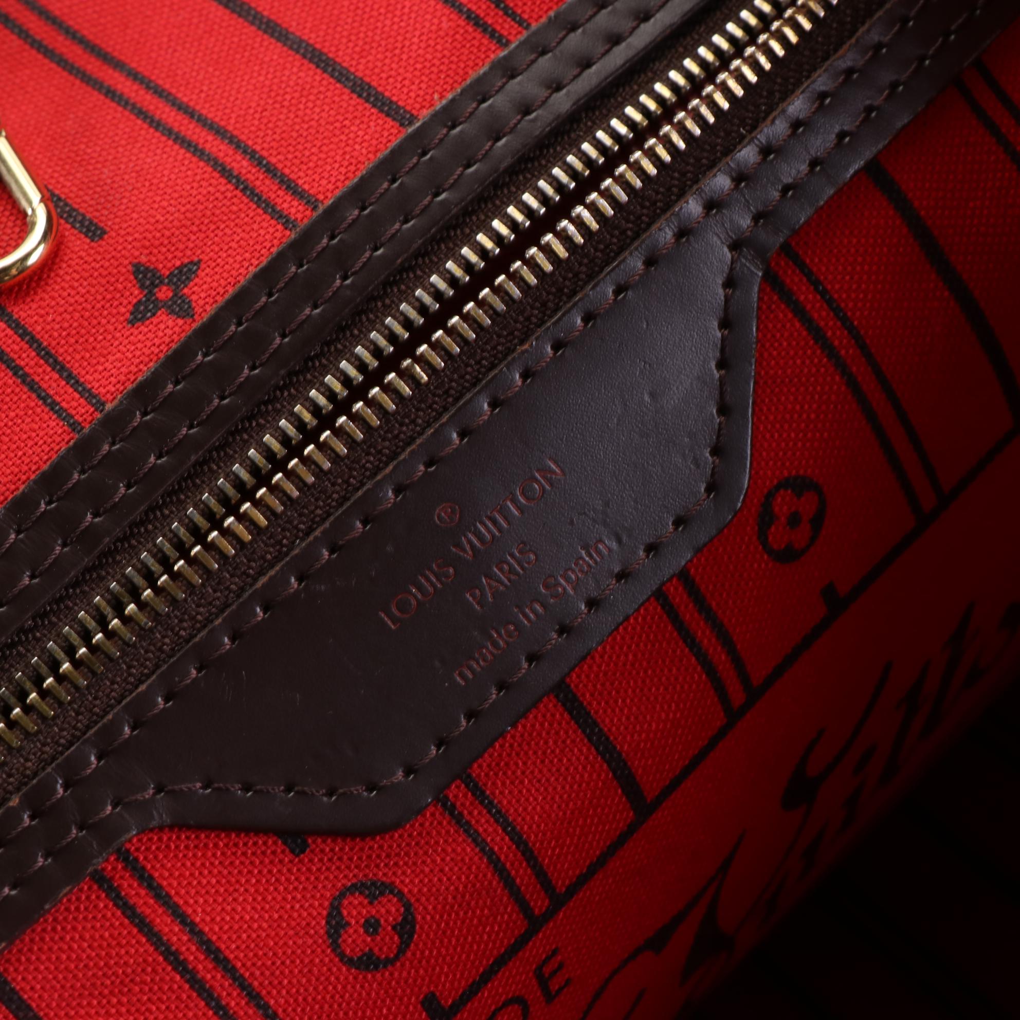 Louis Vuitton Neverfull MM in Damier Ebene Canvas