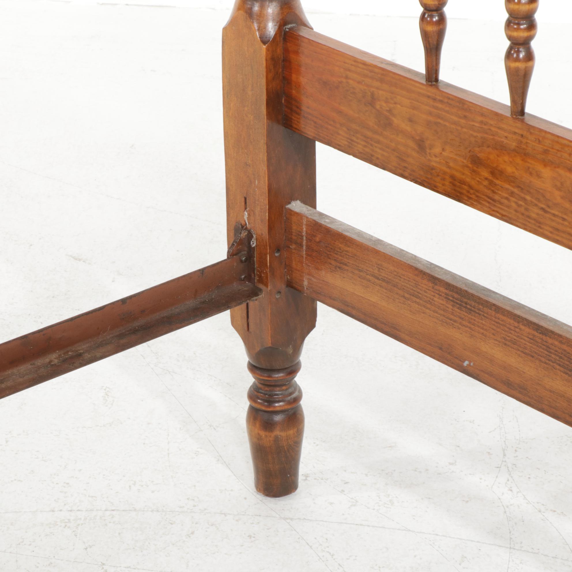 Victorian Style Mahogany-Stained Bobbin-Turned Full Size Bed