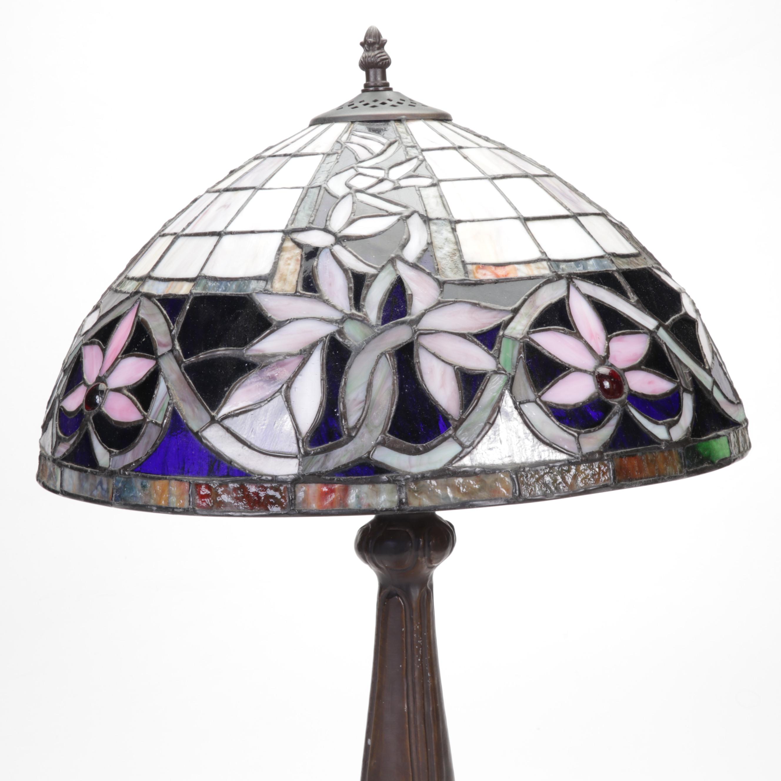 Arts and Crafts Style Slag Glass Table Lamp