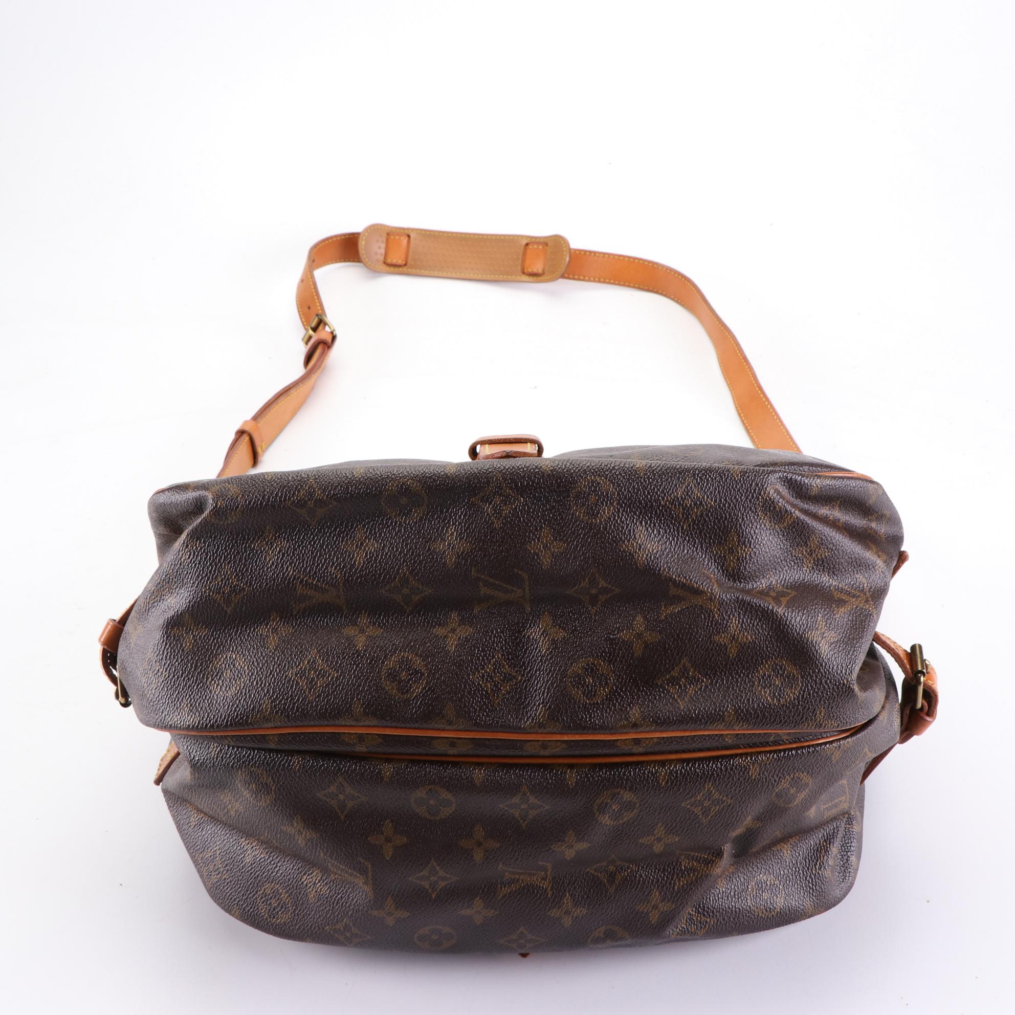 Louis Vuitton Saumur 35 in Monogram Canvas