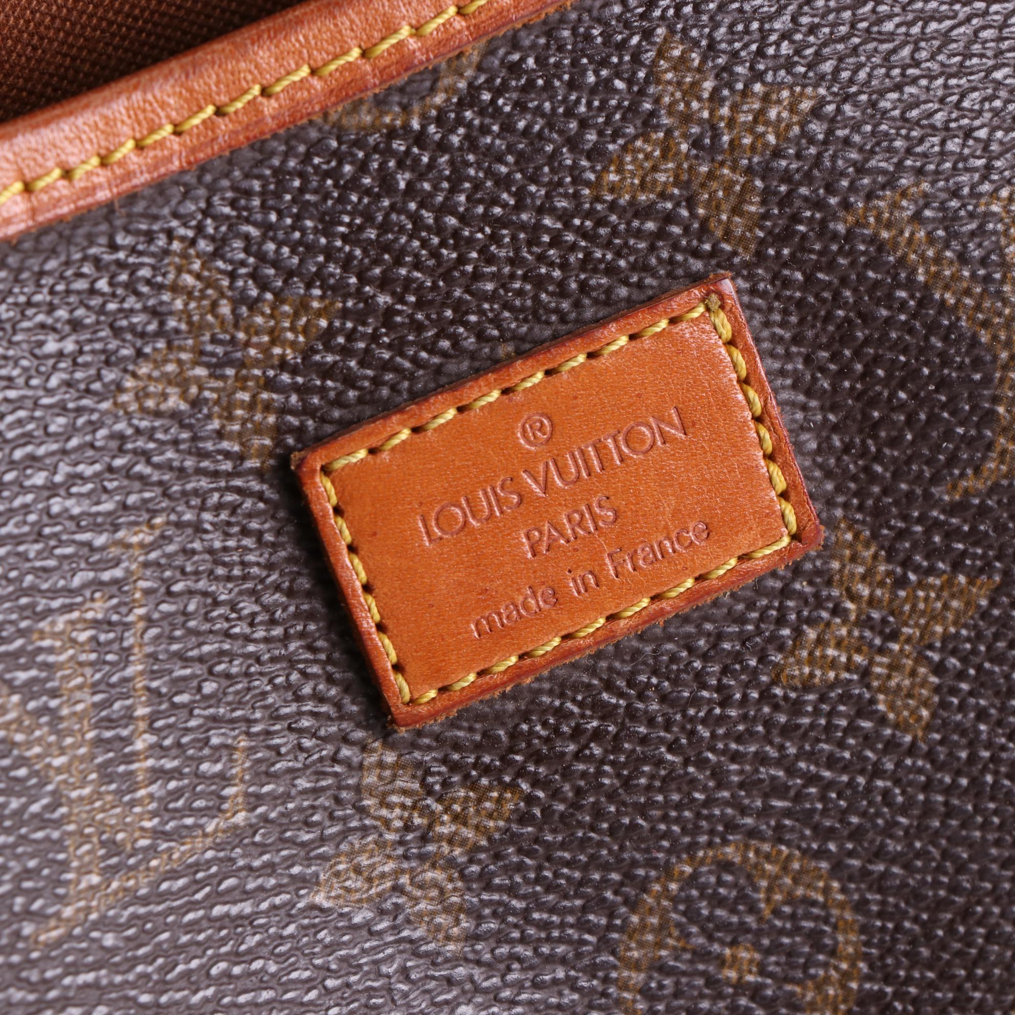 Louis Vuitton Saumur 35 in Monogram Canvas