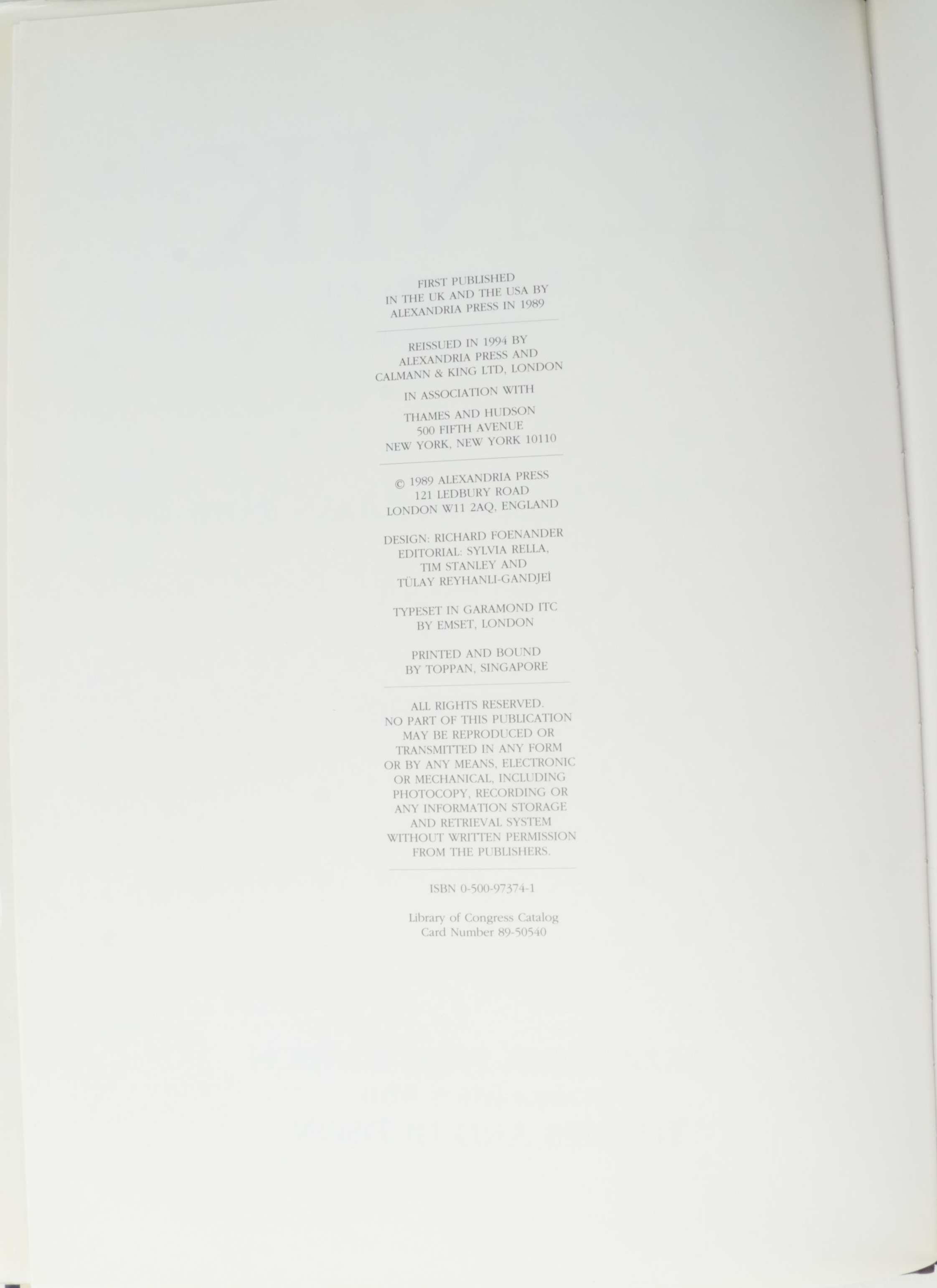 "Iznik: The Pottery of Ottoman Turkey" by Nurhan Atasoy and Julian Raby, 1994