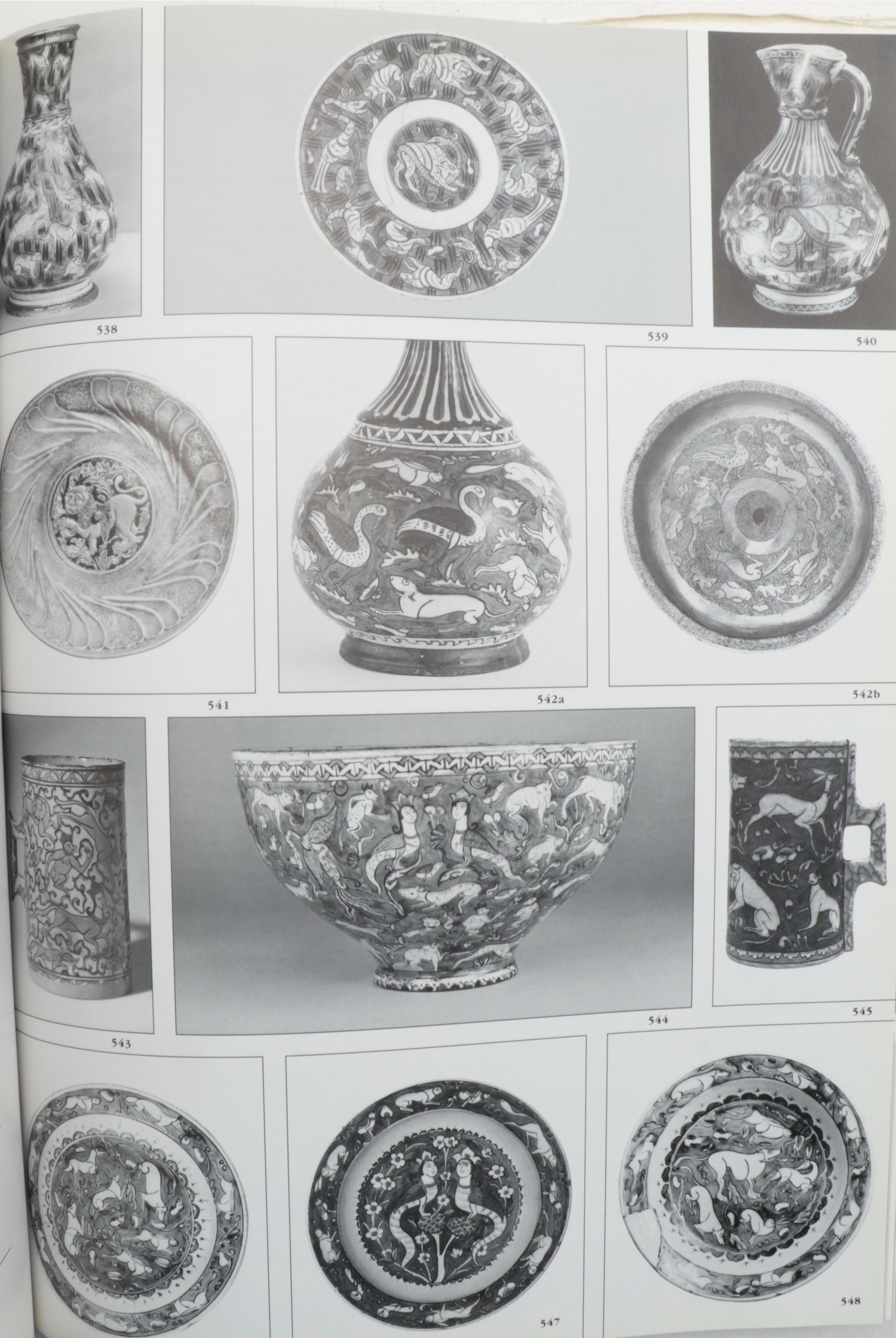 "Iznik: The Pottery of Ottoman Turkey" by Nurhan Atasoy and Julian Raby, 1994