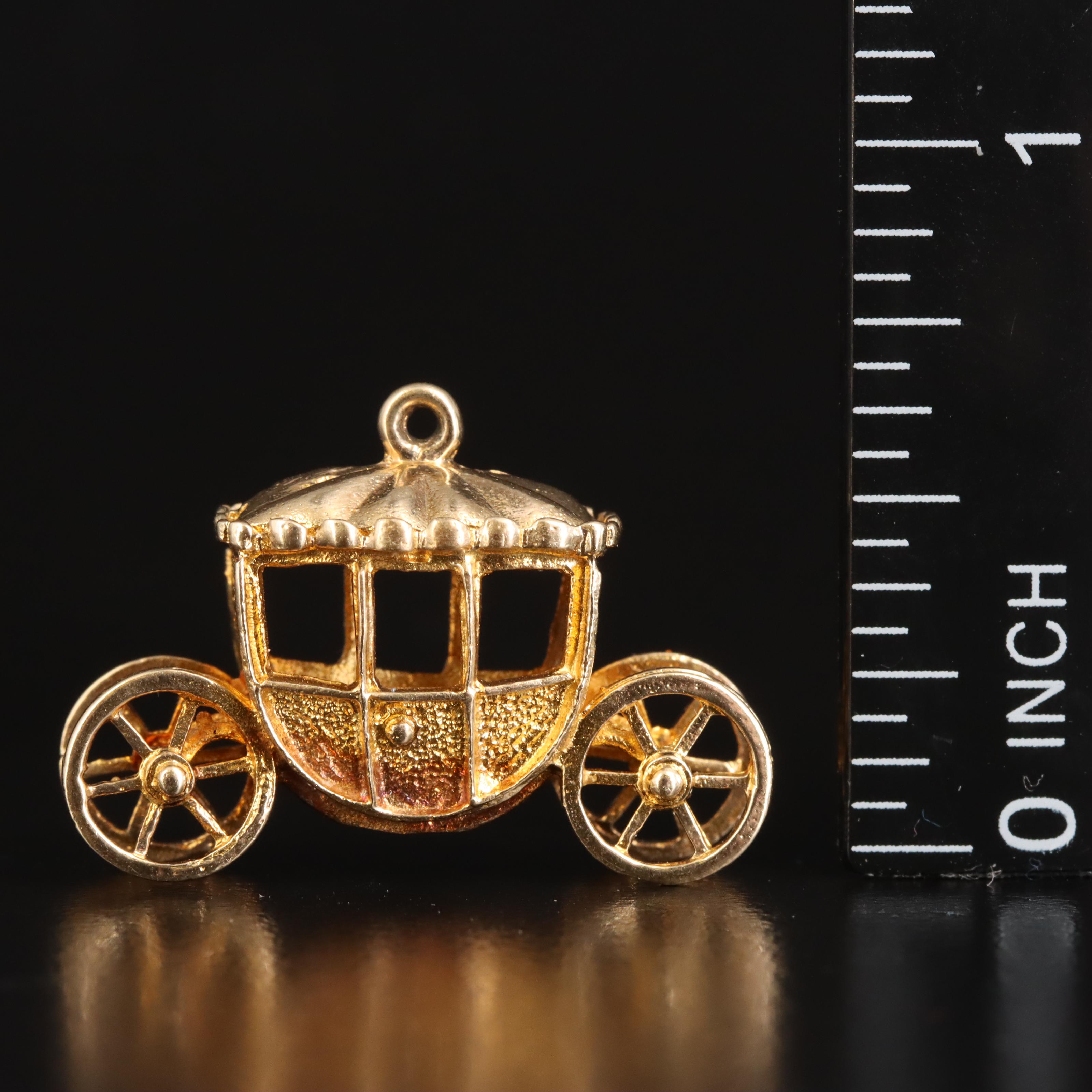 10K Carriage Coach Charm