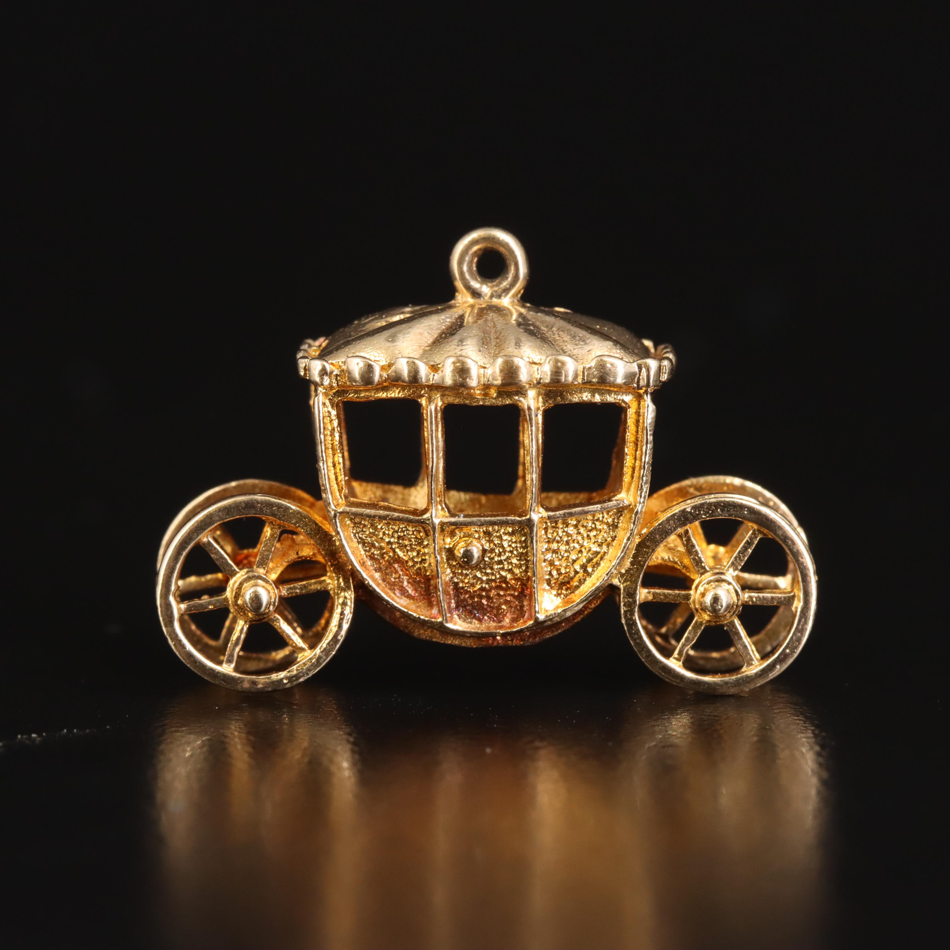 10K Carriage Coach Charm