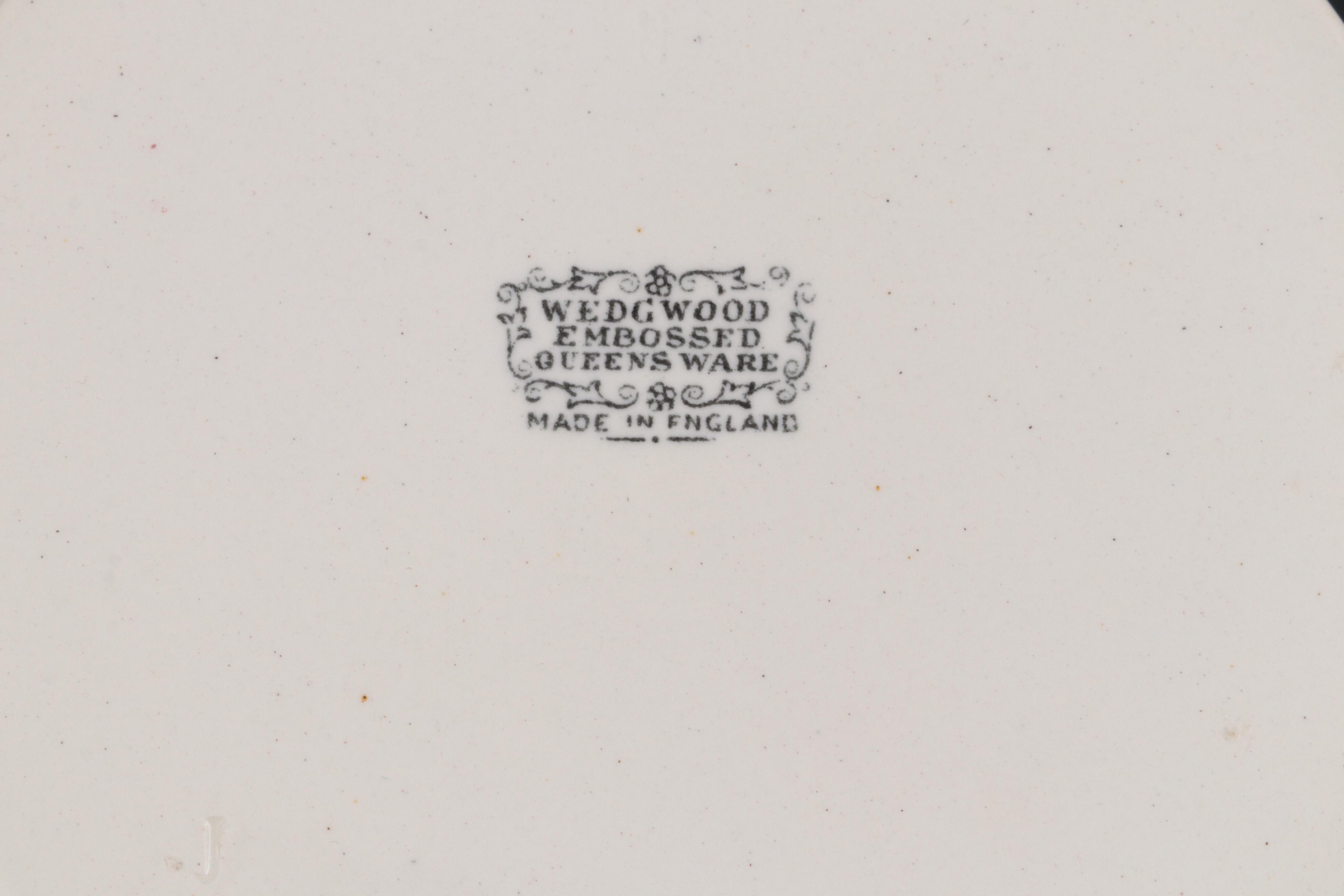 Wedgwood Embossed Lavender on Cream Queensware Dinnerware Collection