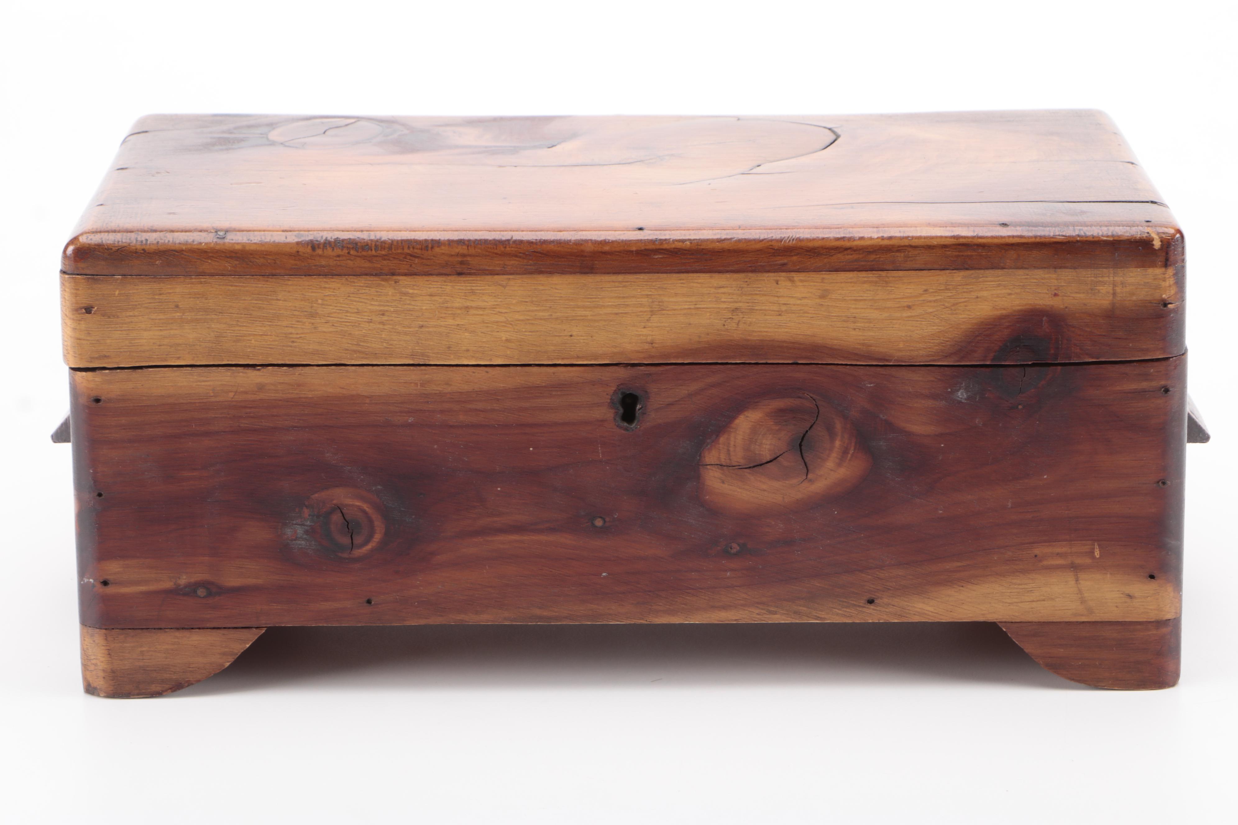 Cedar Wood Miniature Hope Chest, Early to Mid-20th Century