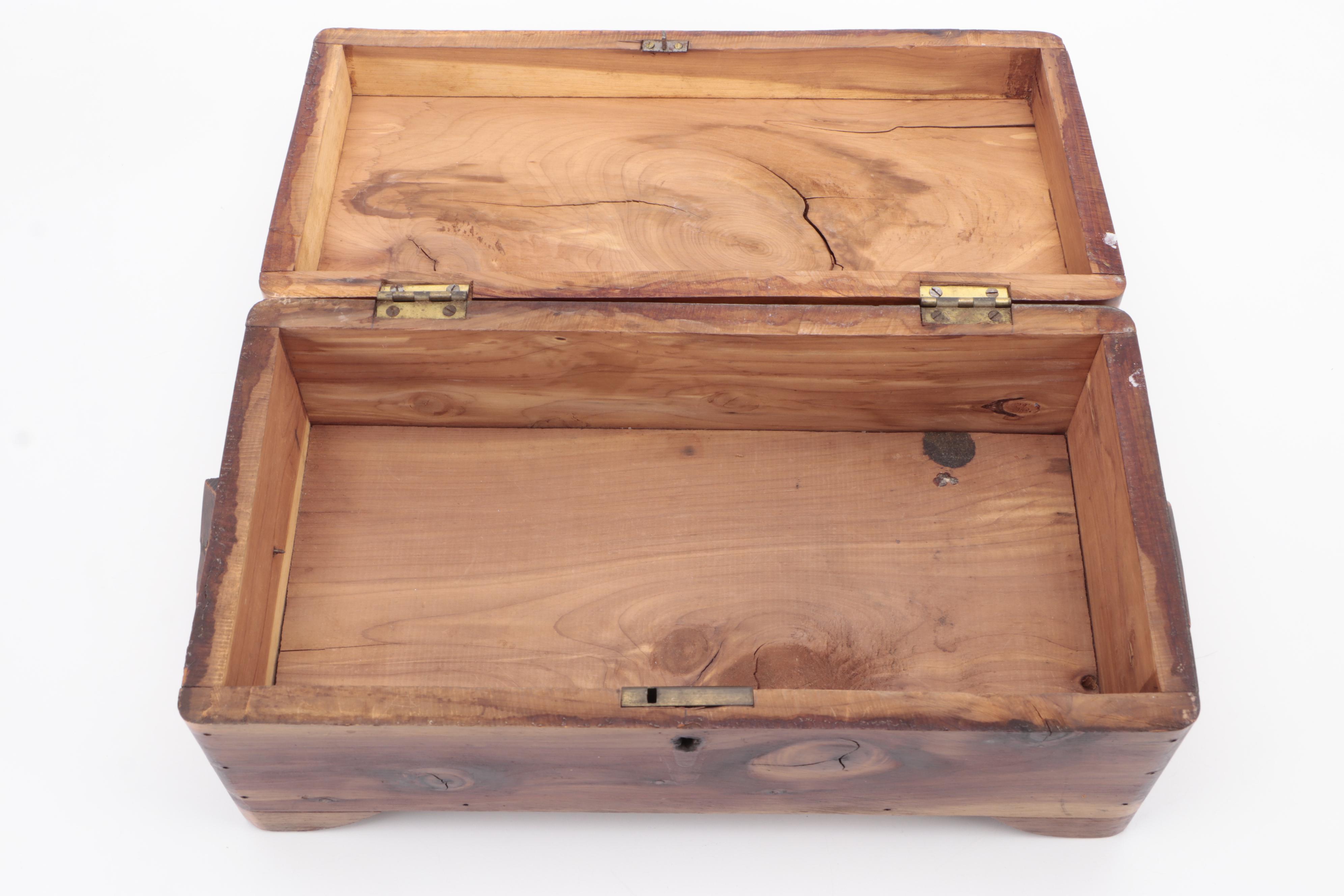 Cedar Wood Miniature Hope Chest, Early to Mid-20th Century