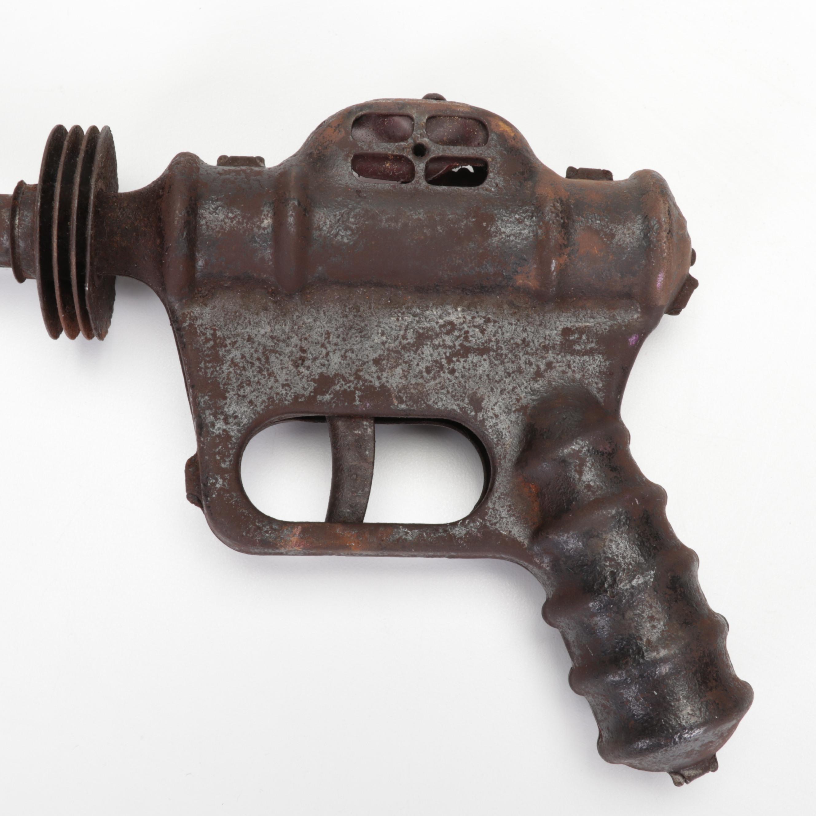 Replica "Disintegrator Pistol" From "Buck Rogers in the 25th Century"