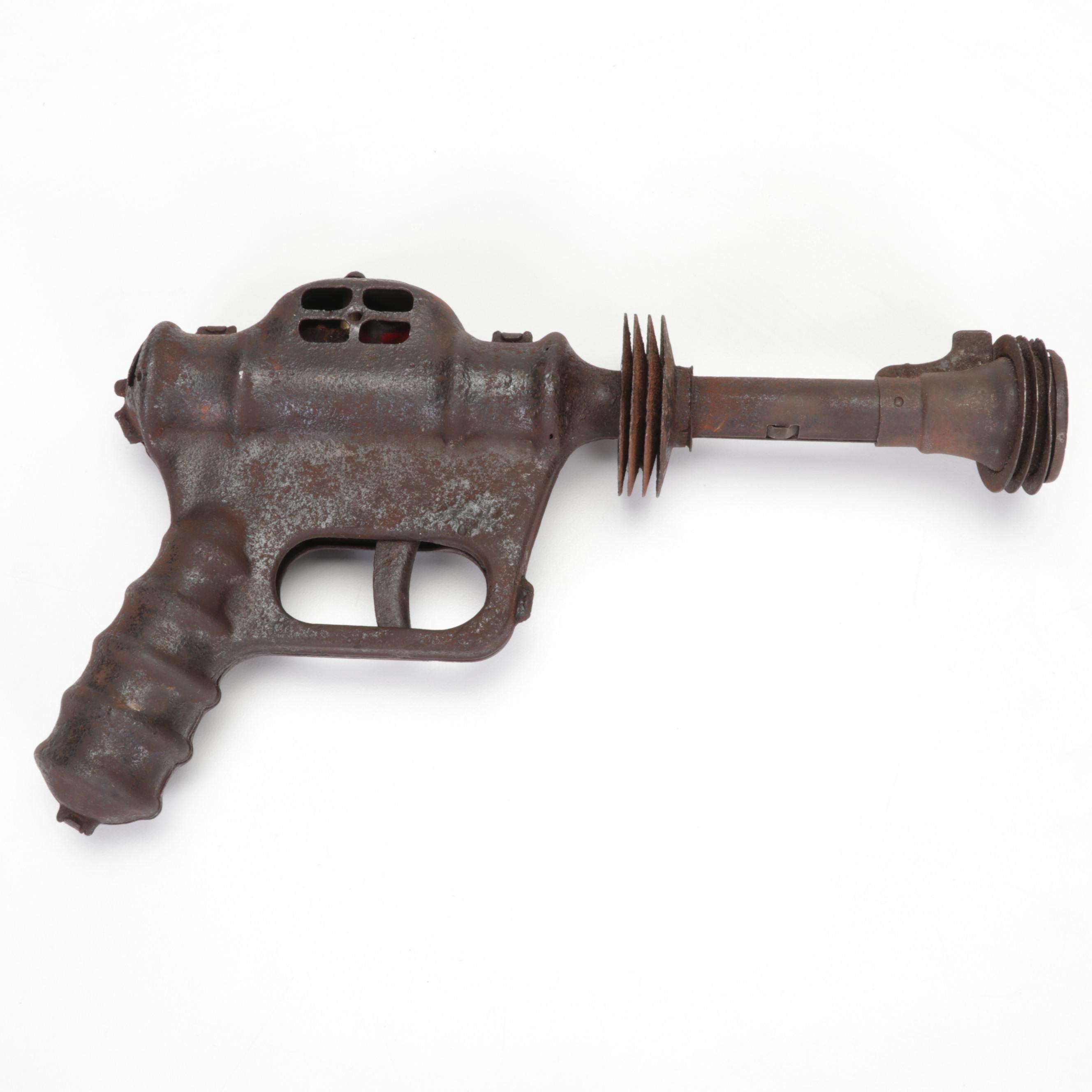 Replica "Disintegrator Pistol" From "Buck Rogers in the 25th Century"