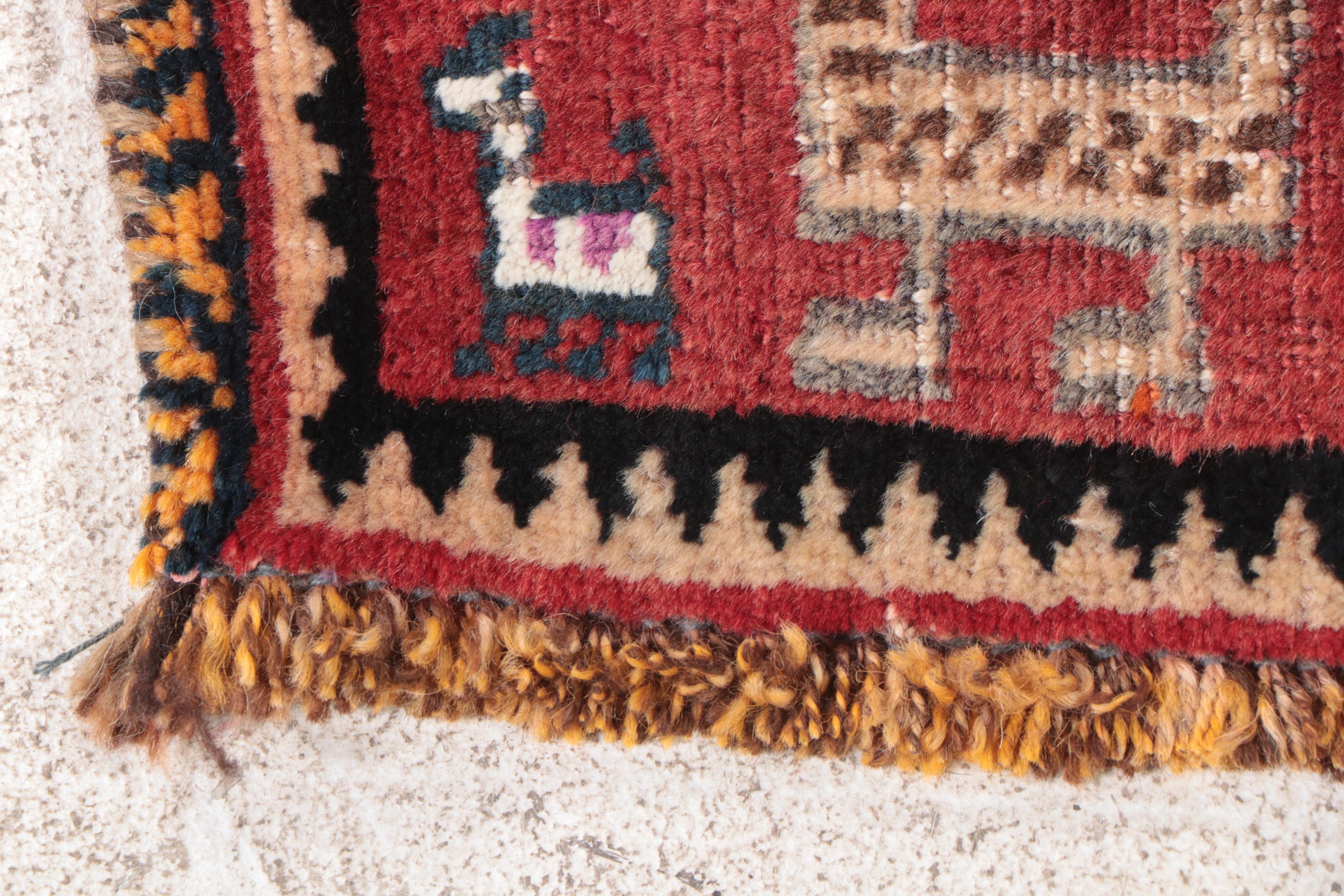 1'10 x 2'2 Hand-Knotted Persian Qashqai Floor Mat