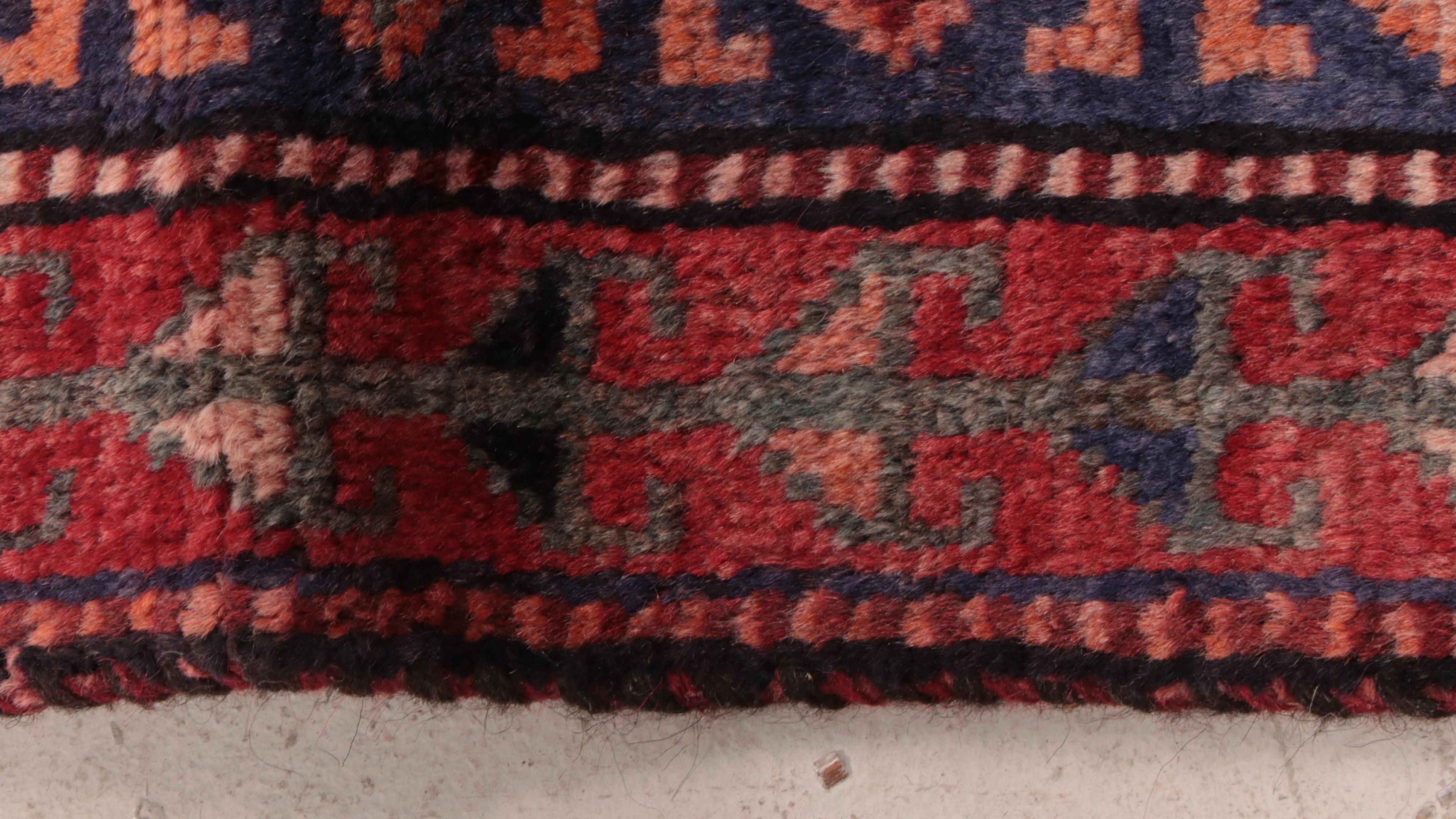 3'6 x 6'8 Hand-Knotted Persian Qashqai Area Rug