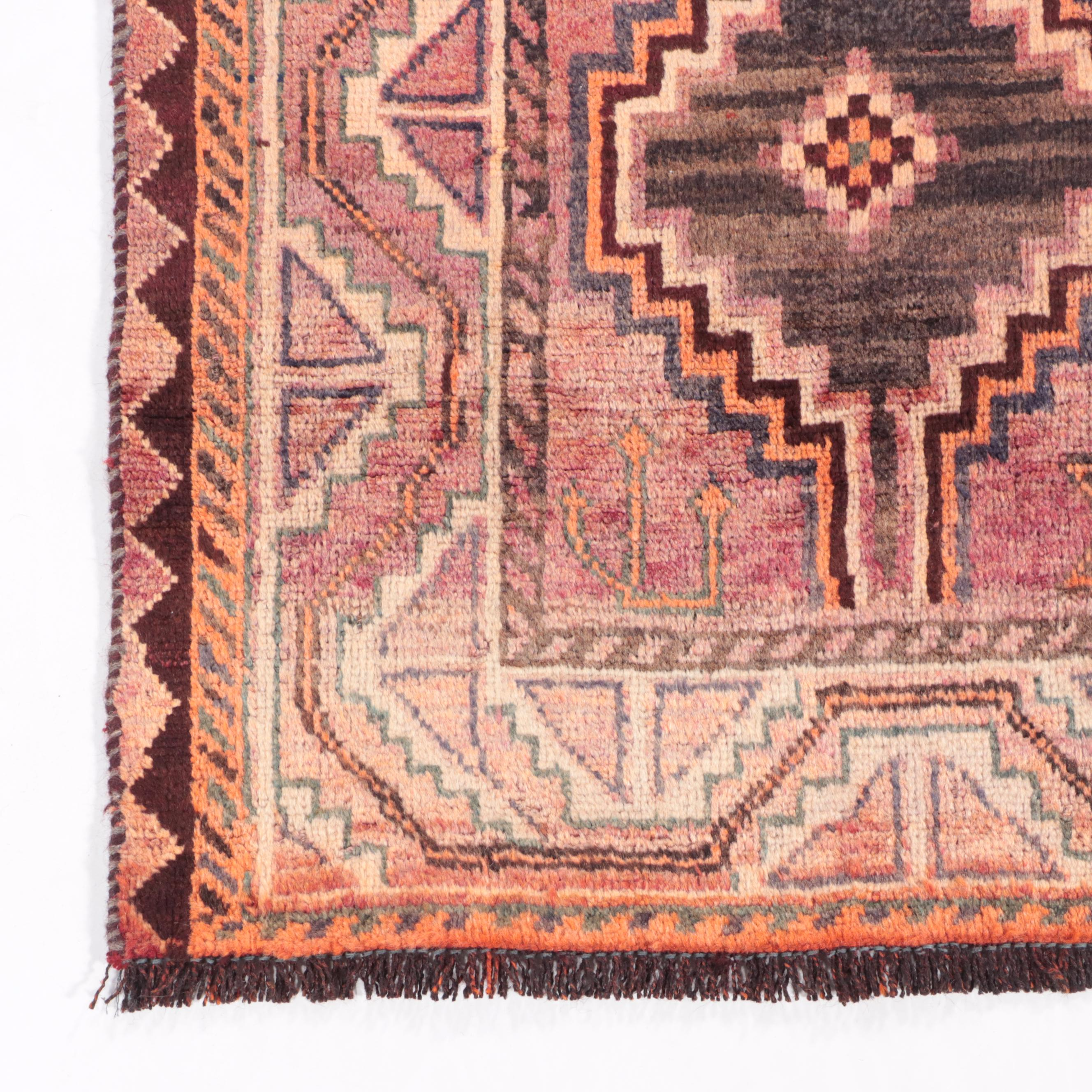 4'4 x 9' Hand-Knotted Persian Yalameh Area Rug