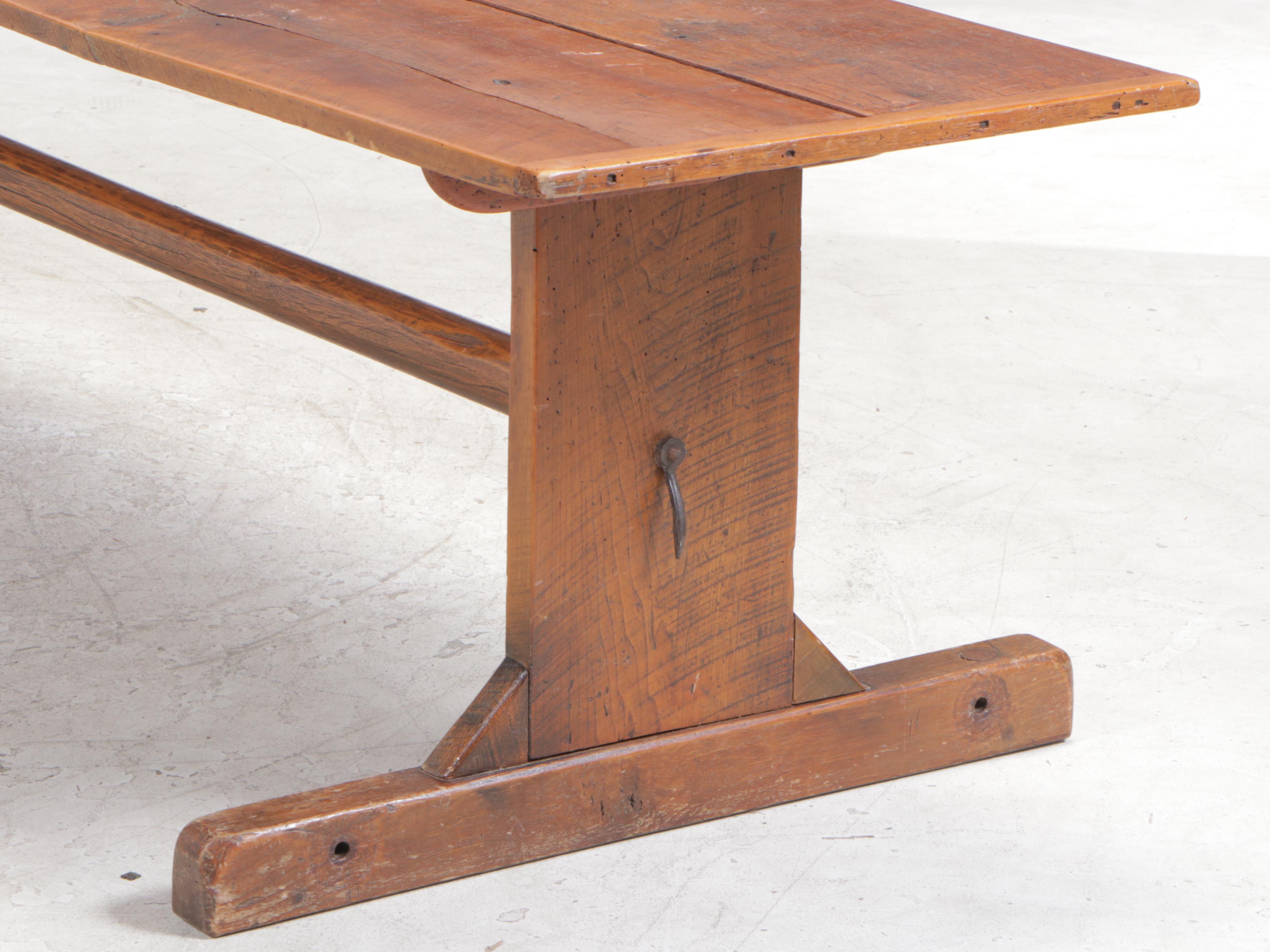 Nine-Piece American Colonial Style Dining Set