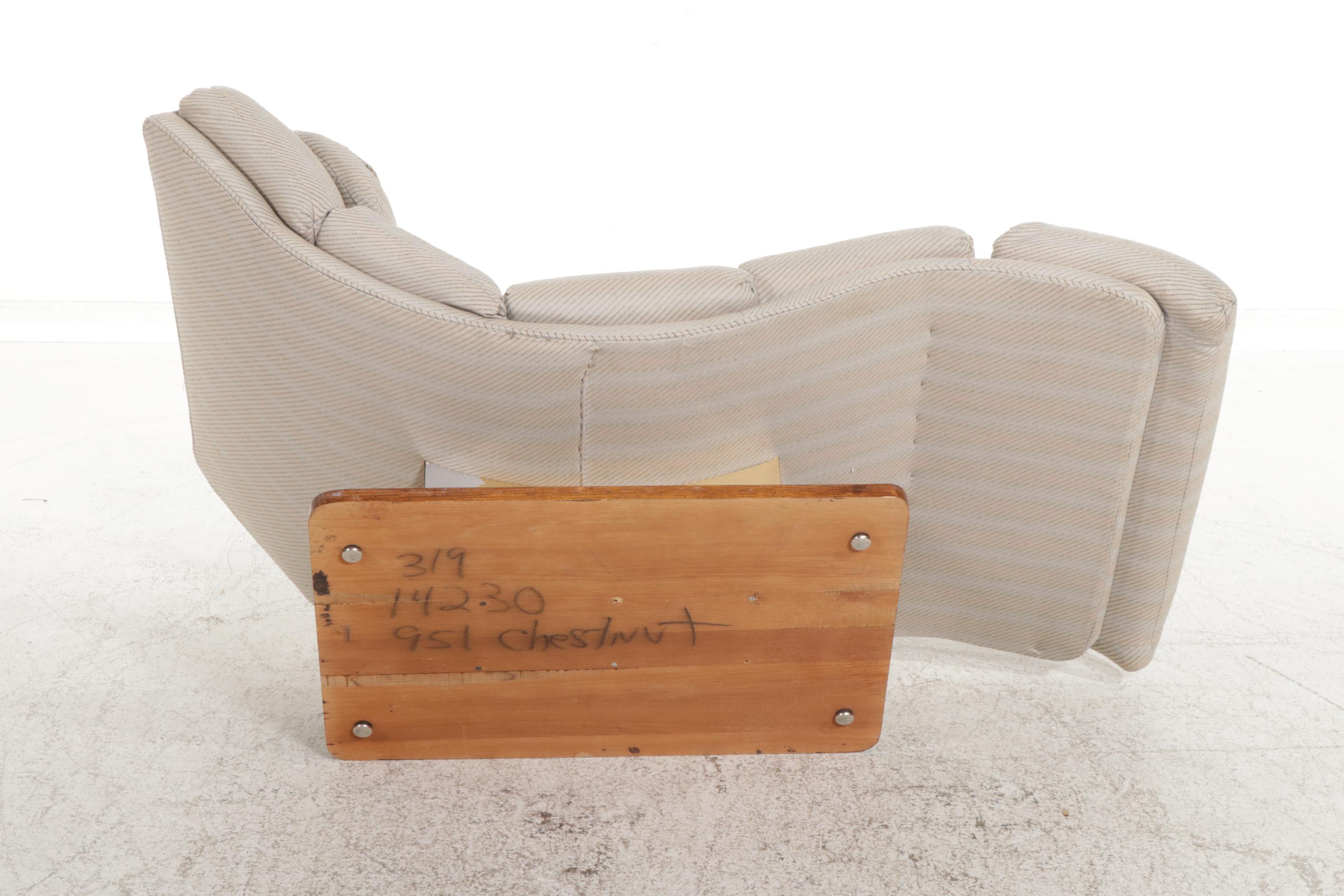 Modernist Fabric-Upholstered Chaise Lounge on Block Pedestal Platform Base