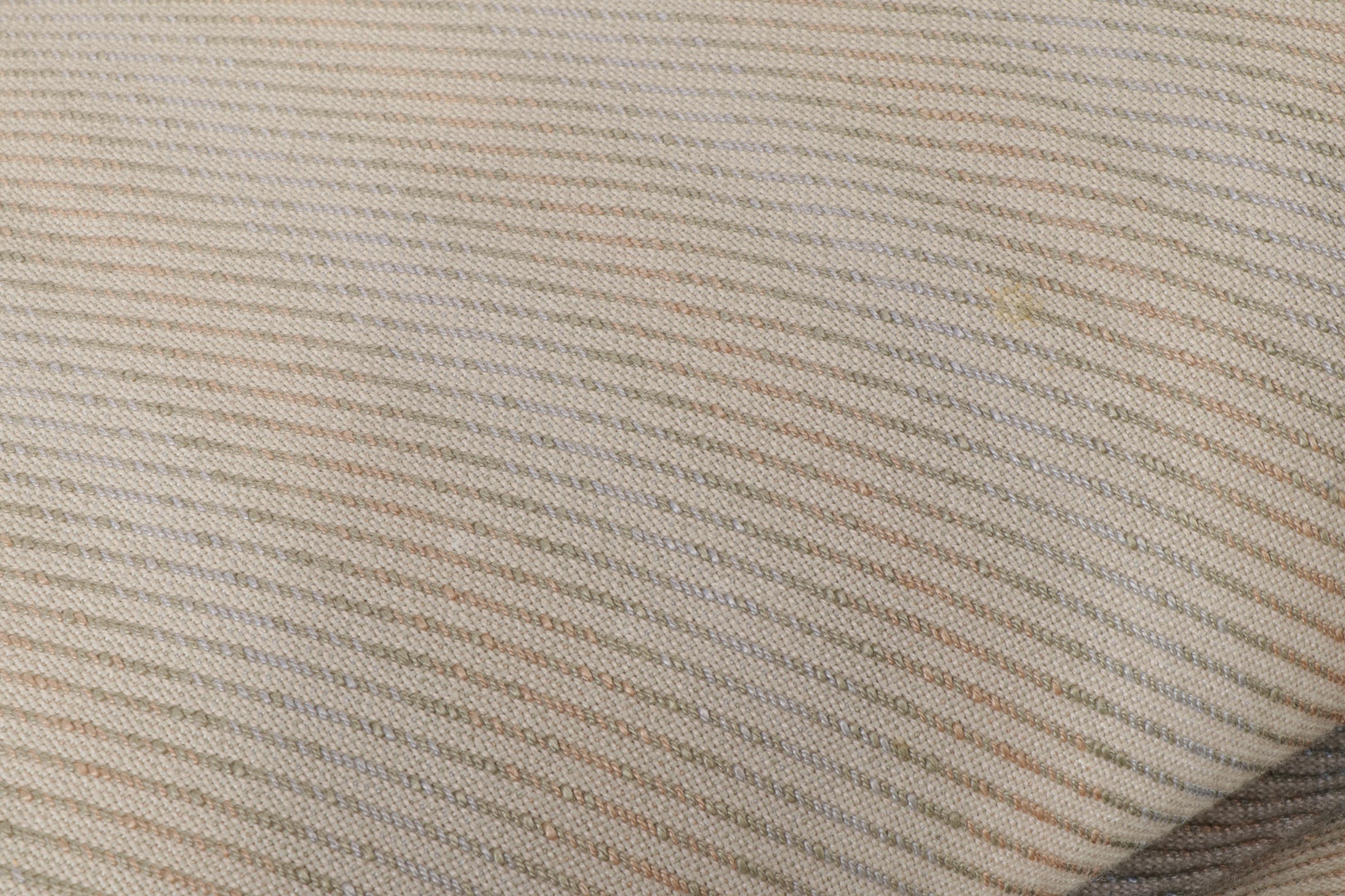 Modernist Fabric-Upholstered Chaise Lounge on Block Pedestal Platform Base