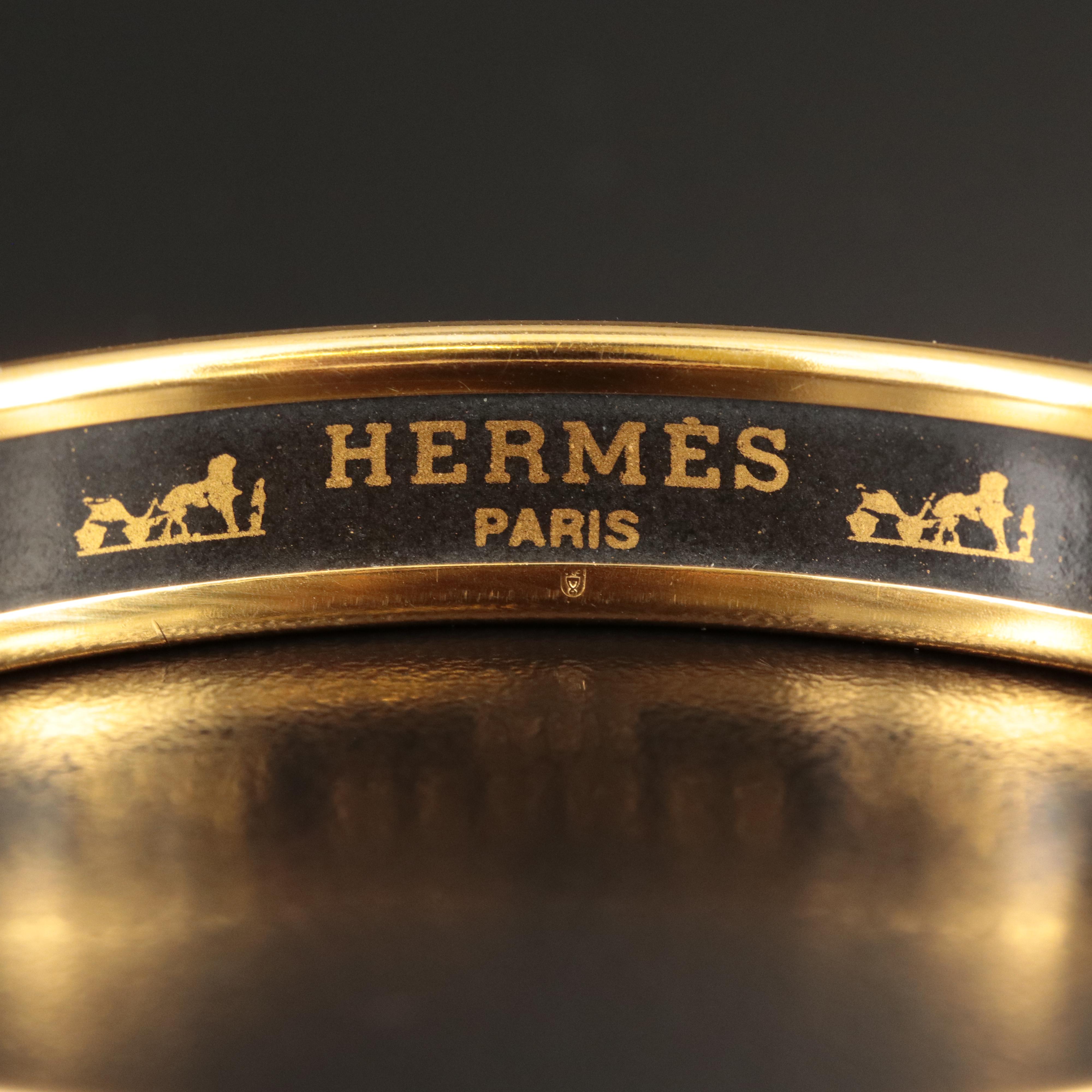 Hermès Hand Fan and Pearls Narrow Bangle