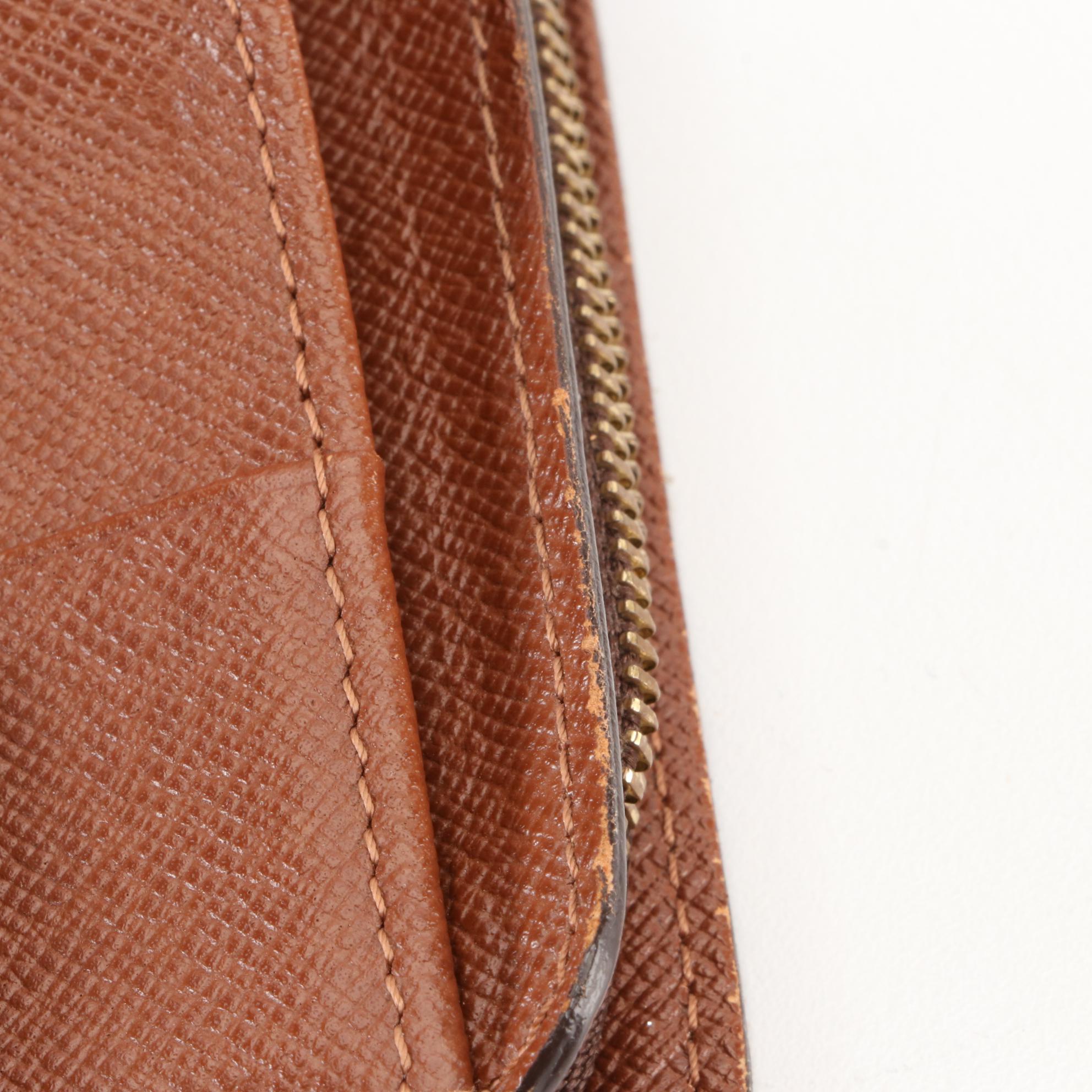 Louis Vuitton Zippy Compact Wallet in Monogram Canvas