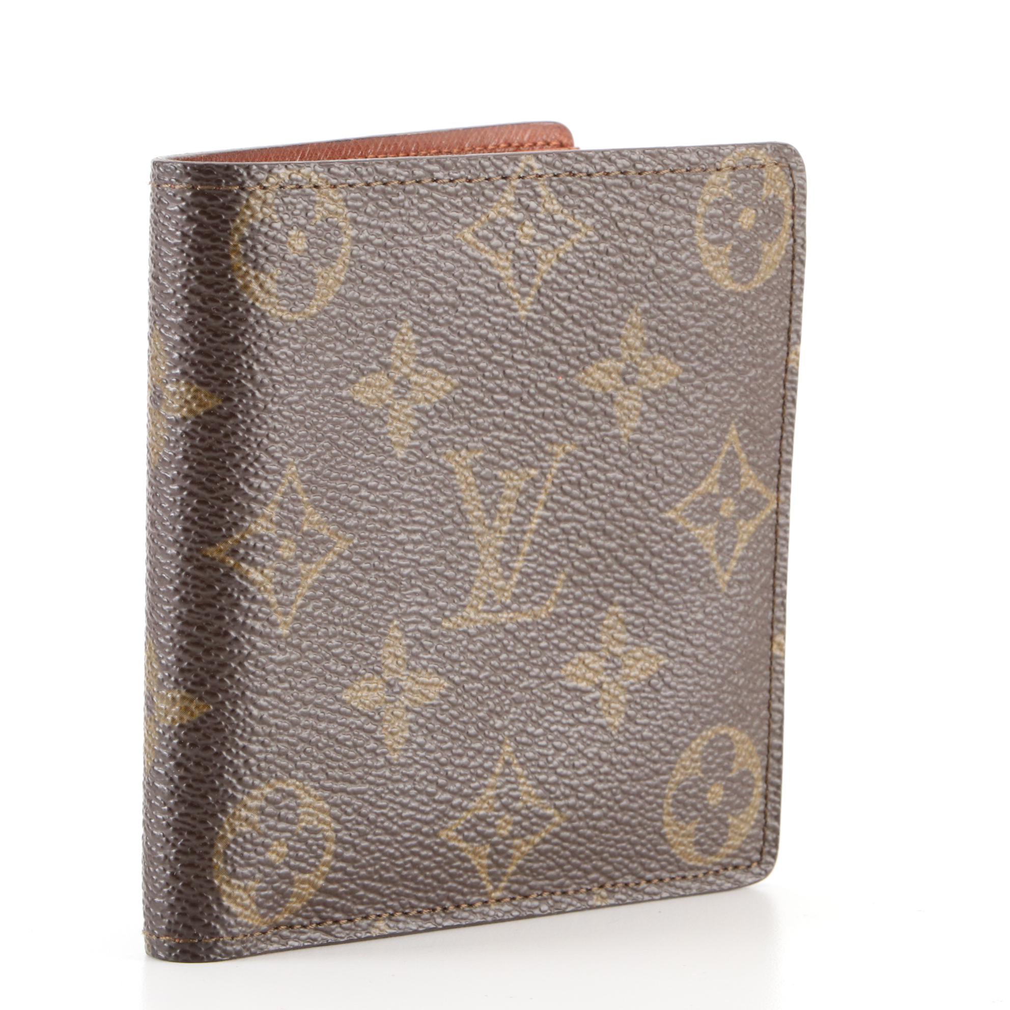 Louis Vuitton Bifold Wallet in Monogram Canvas