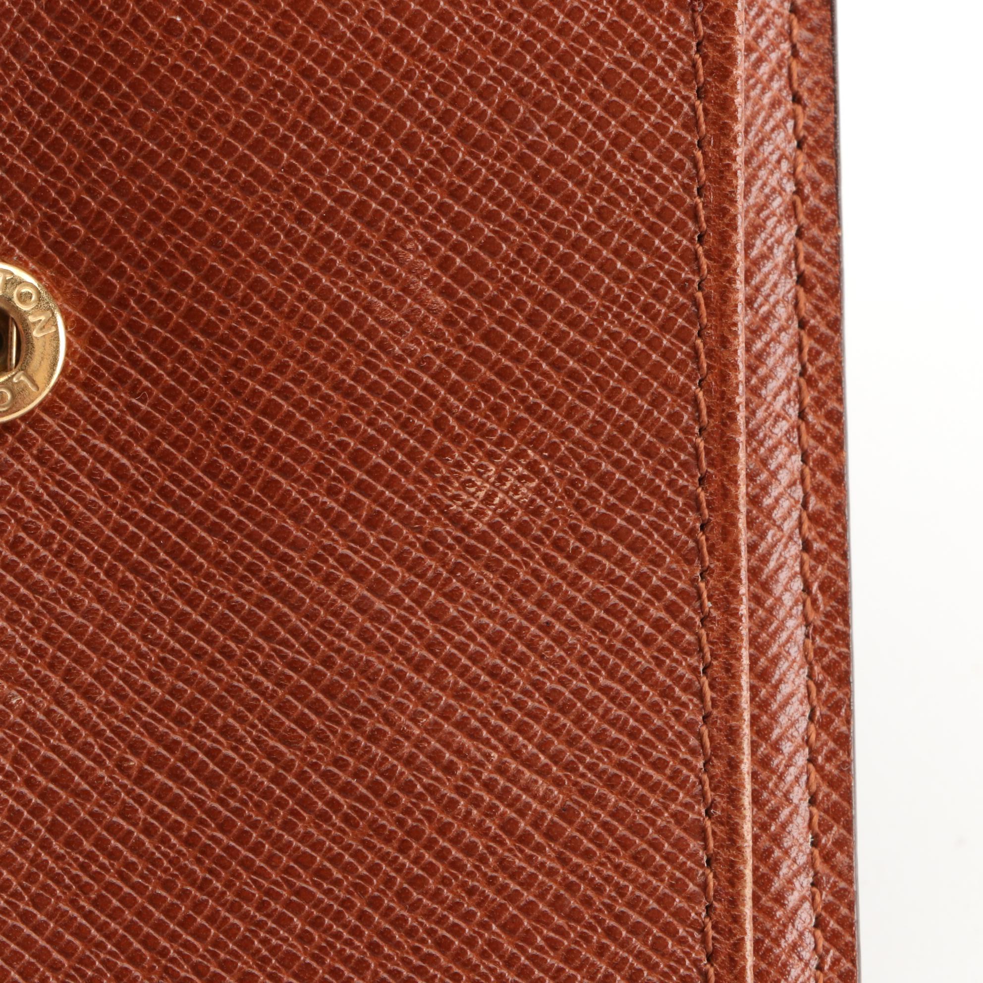 Louis Vuitton Bifold Wallet in Monogram Canvas