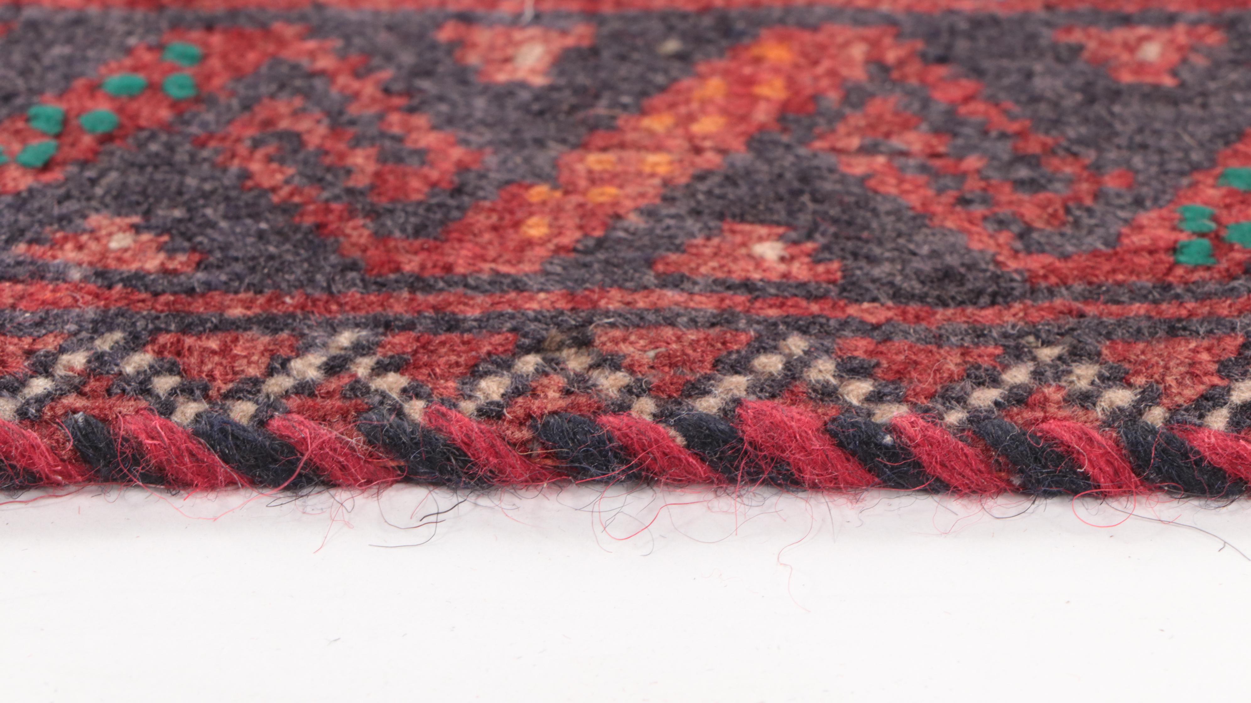 3'5 x 6'10 Hand-Knotted Persian Qashqai Area Rug