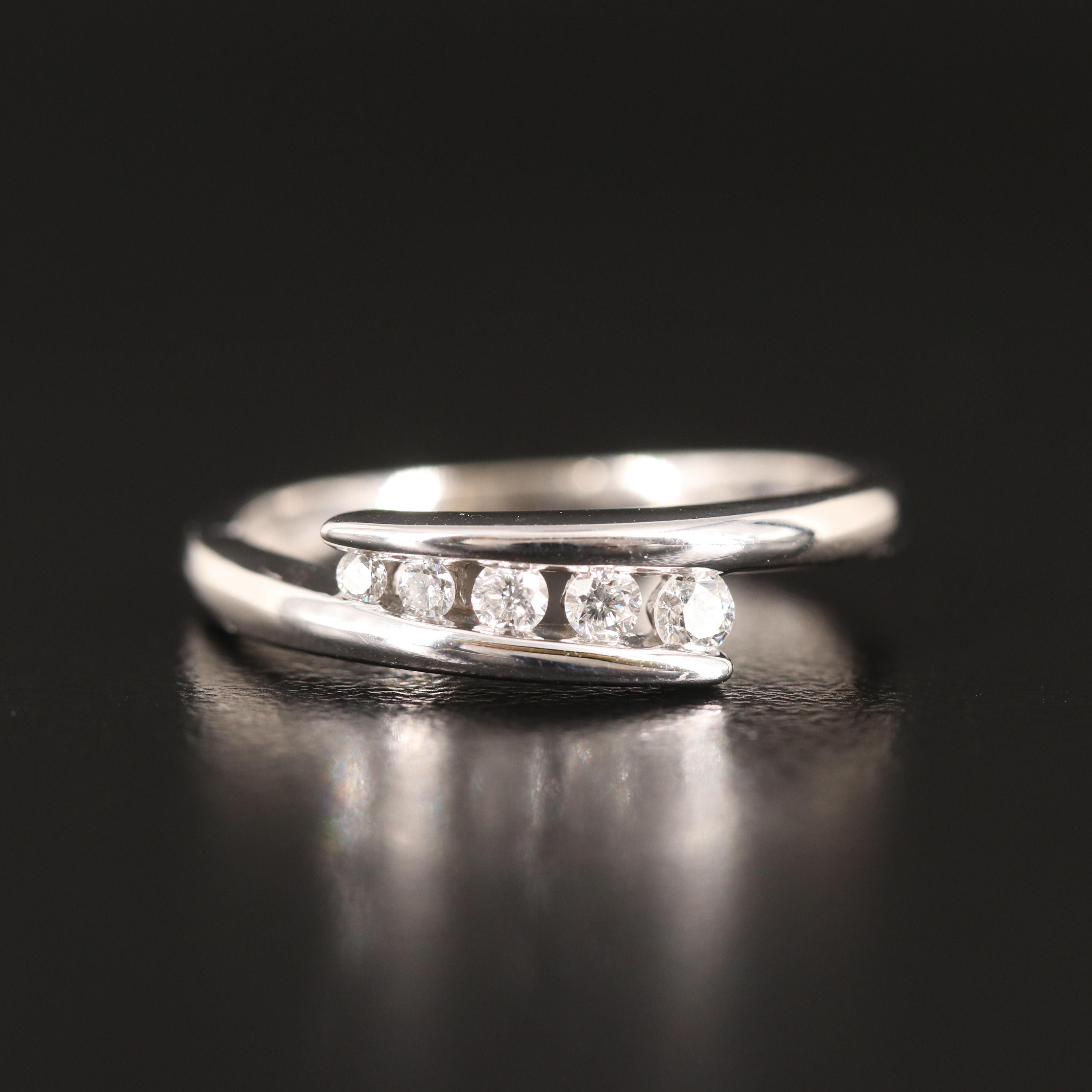 10K 0.18 CTW Diamond Journey Ring