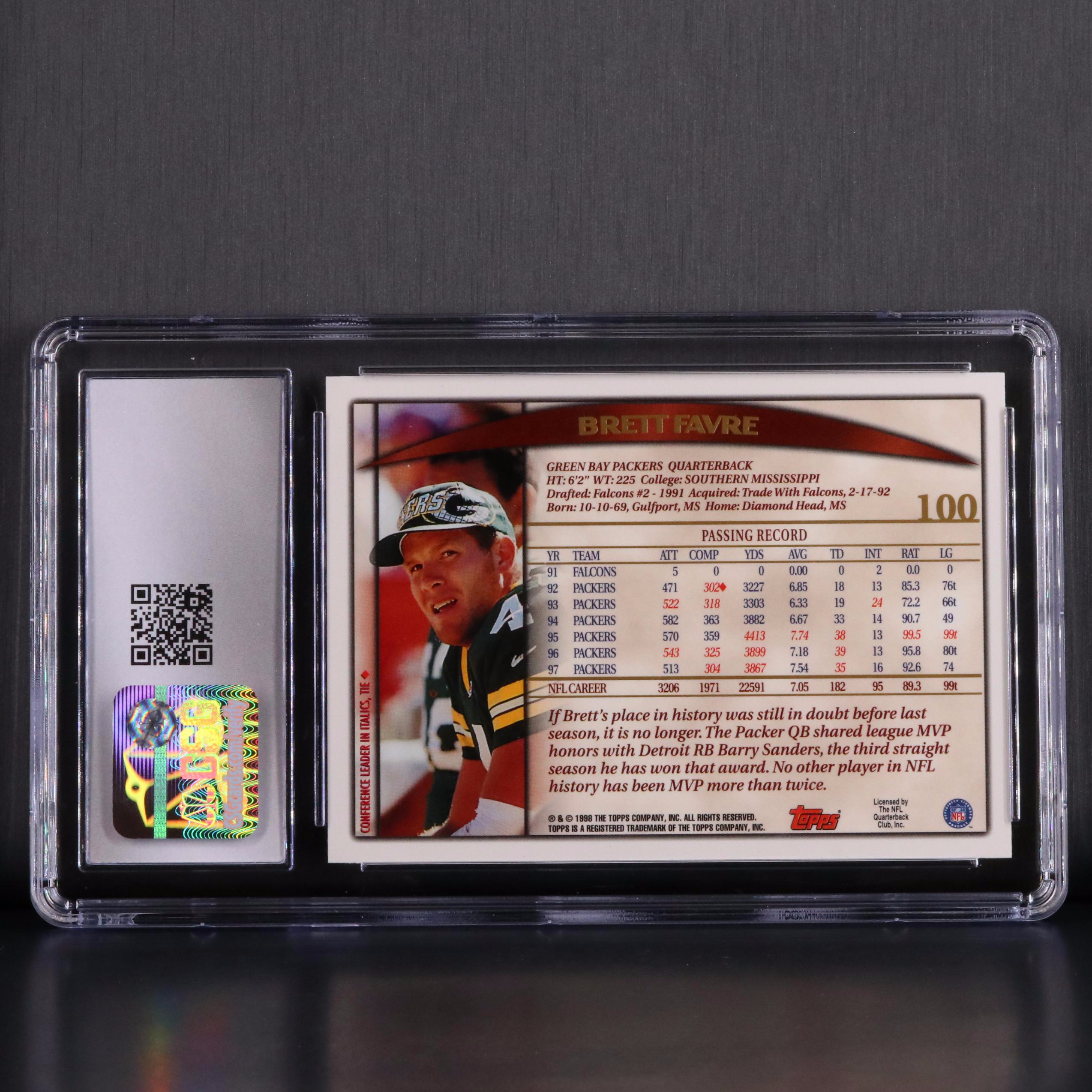 1998 Topps Brett Favre #100 Grade 10 Football Card