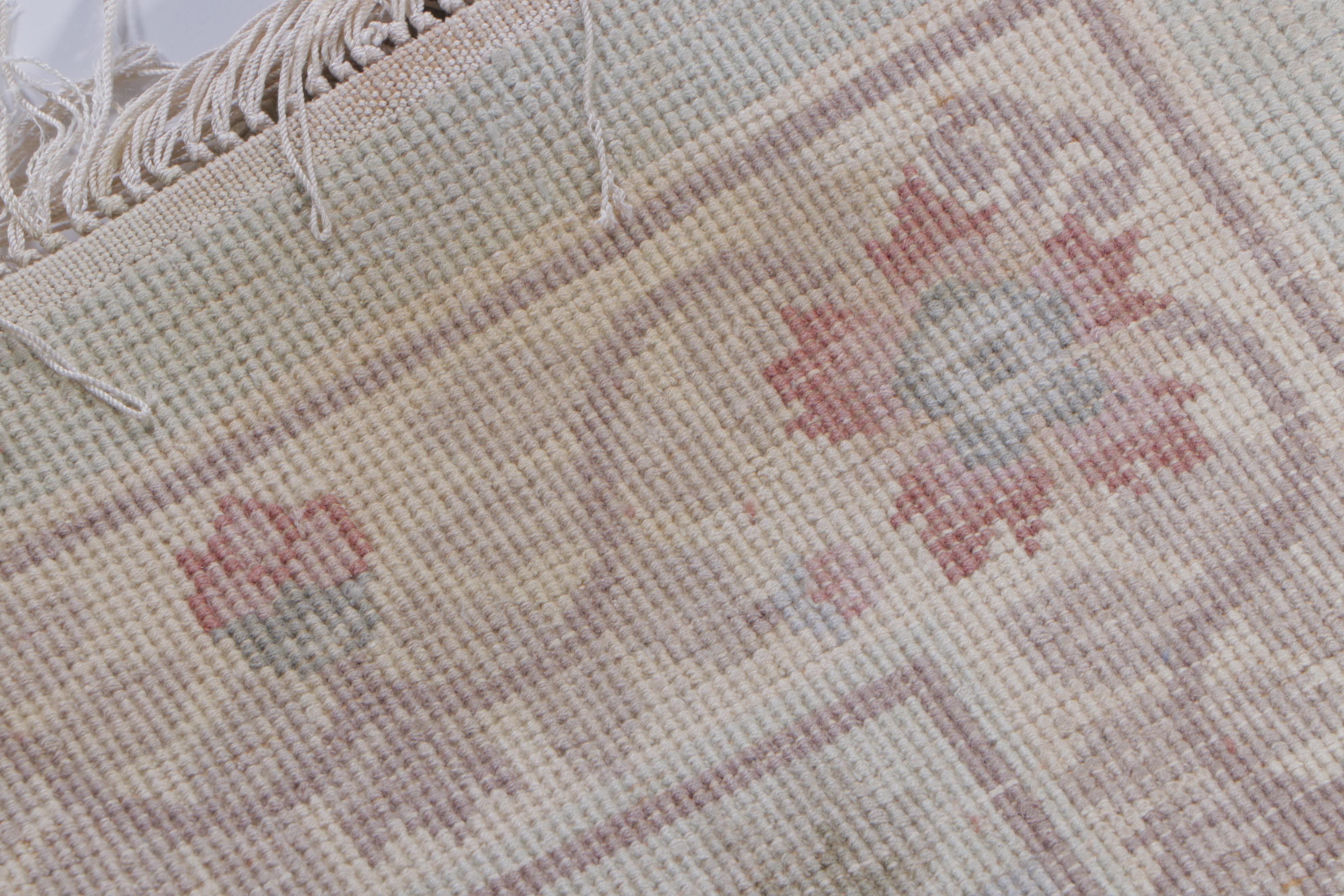 2' x 4'7 Hand-Knotted Chinese Peking Carved Accent Rug