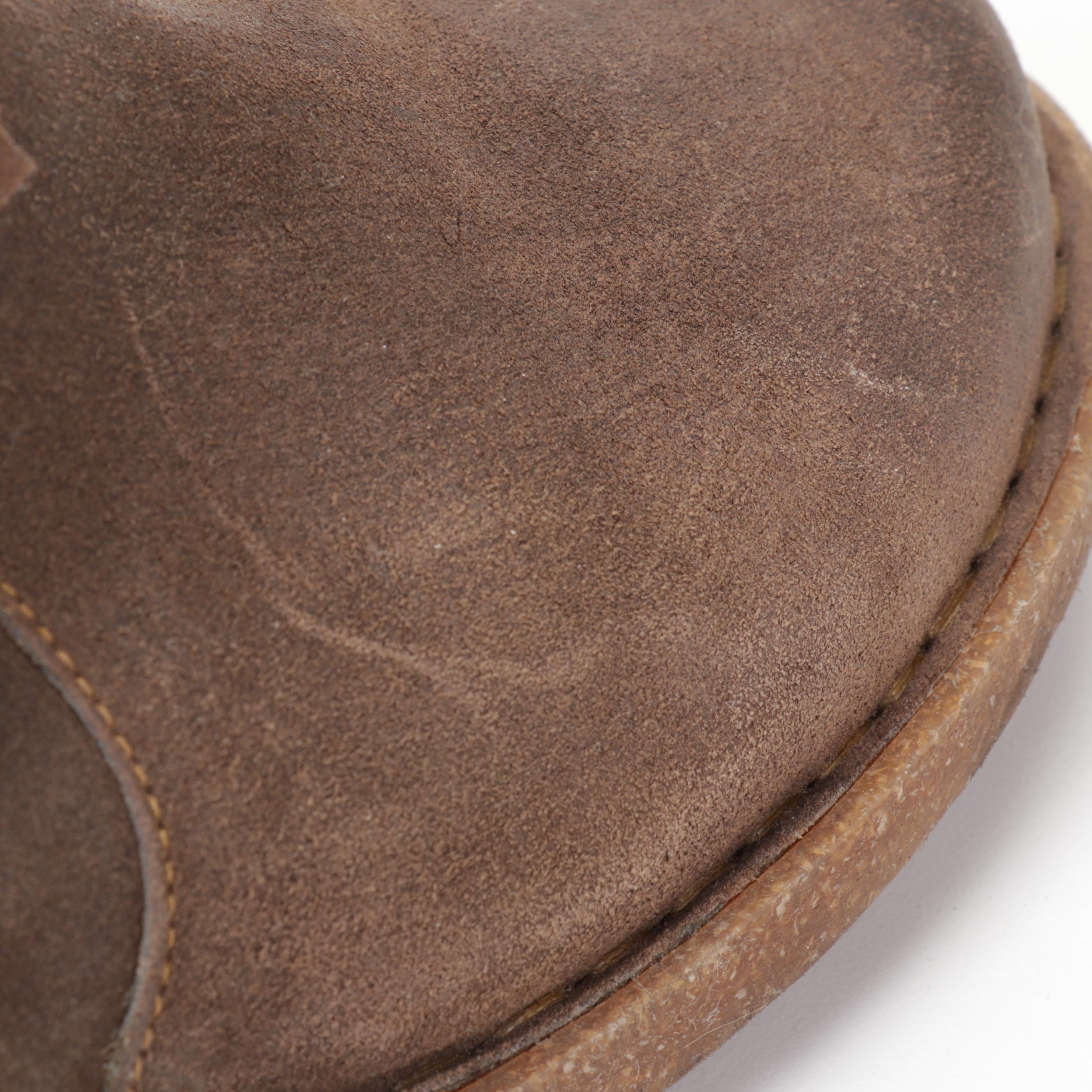 Ugg Australia Caspia Boots, Børn Tarkin Booties, and Toms Sneakers